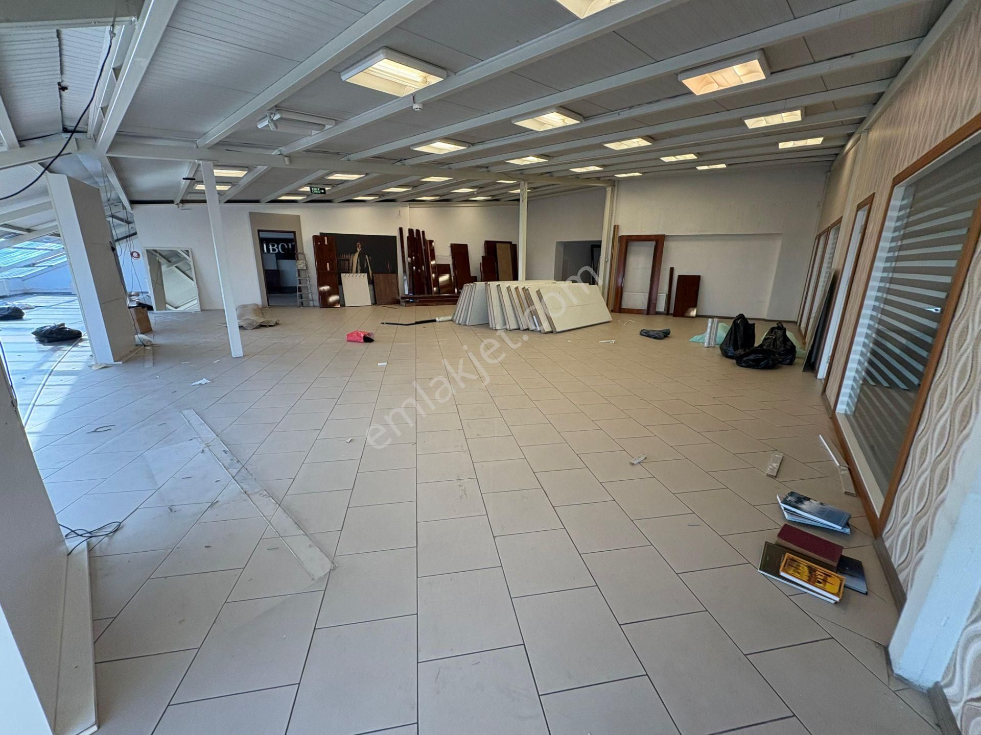 Zeytinburnu Kazlıçeşmede Kiralık 1.250 M2 Ticari Bina - Görsel 23