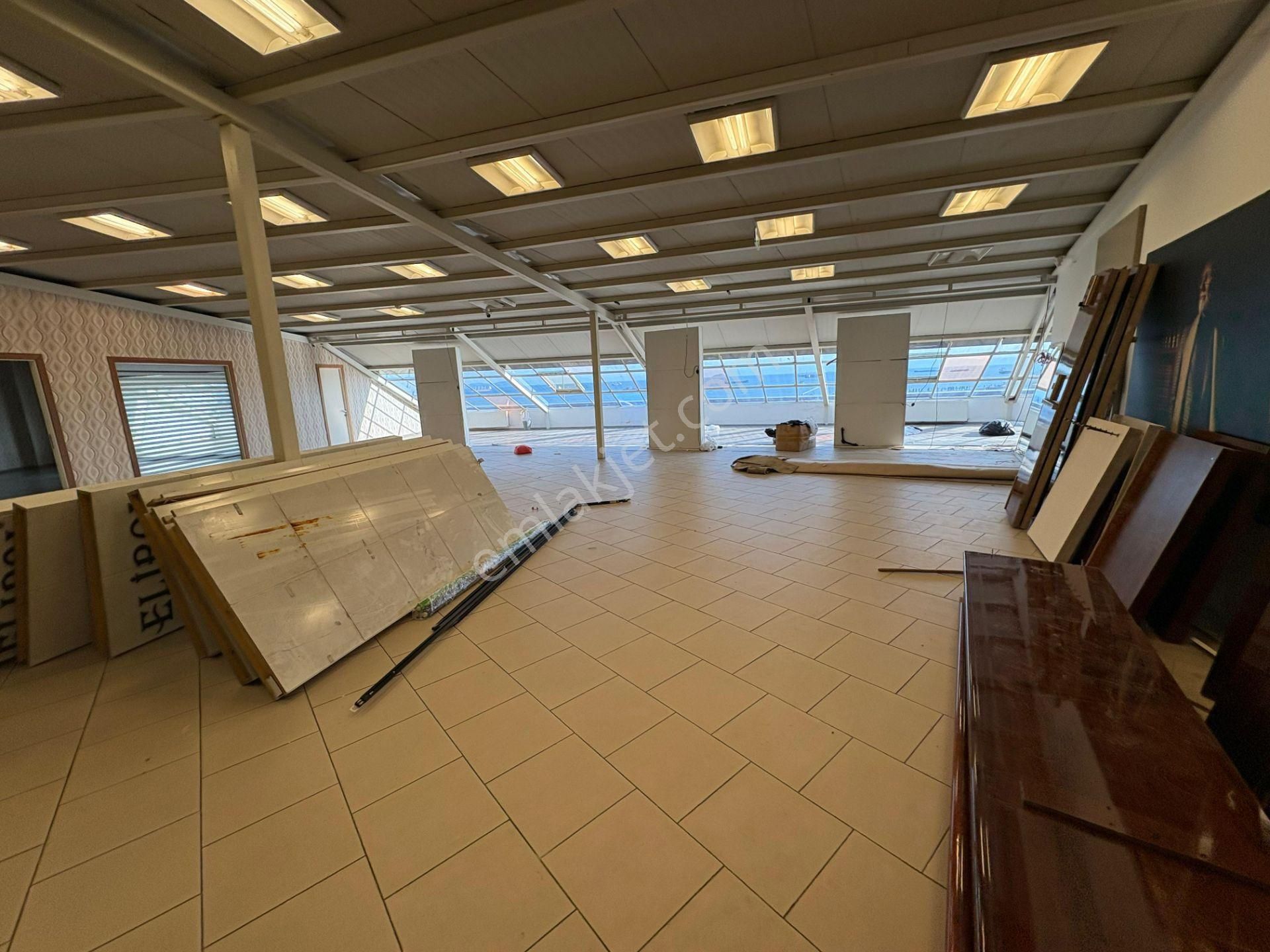 Zeytinburnu Kazlıçeşmede Kiralık 1.250 M2 Ticari Bina - Görsel 14