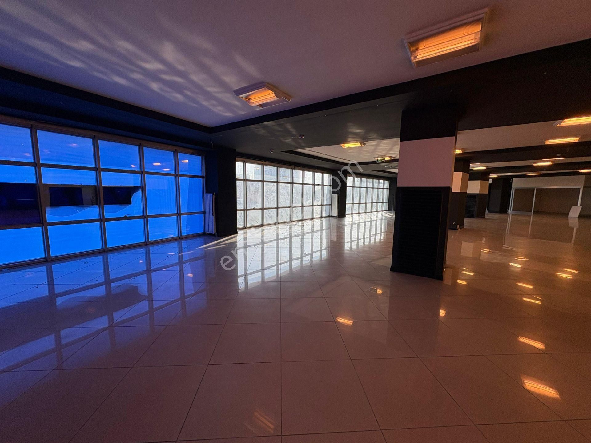 Zeytinburnu Kazlıçeşmede Kiralık 1.250 M2 Ticari Bina - Görsel 8