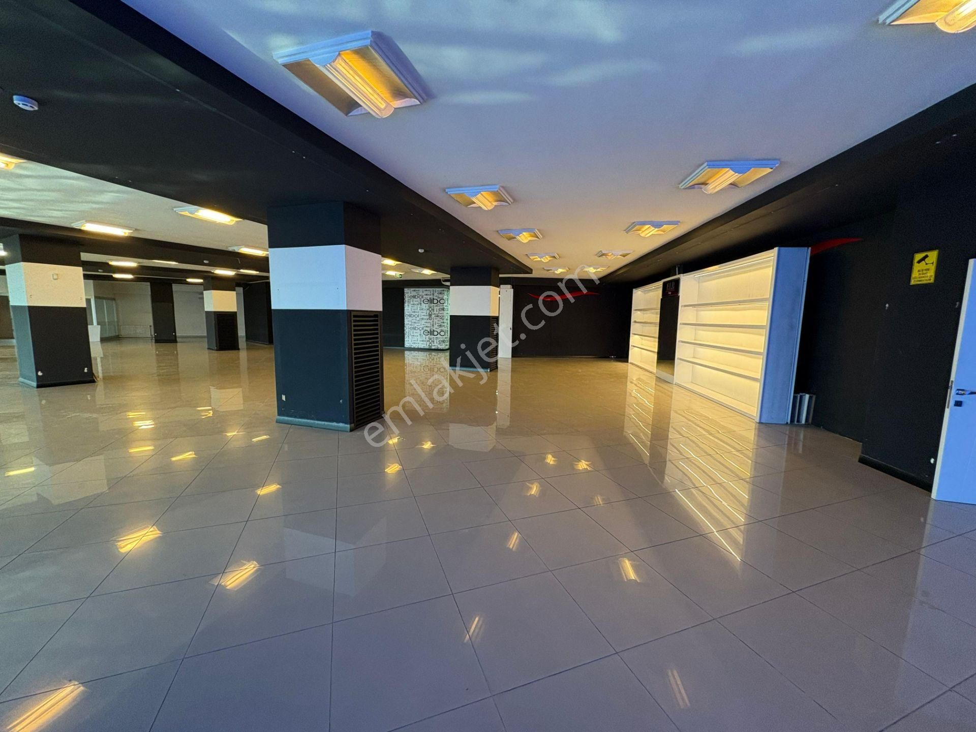 Zeytinburnu Kazlıçeşmede Kiralık 1.250 M2 Ticari Bina - Görsel 13