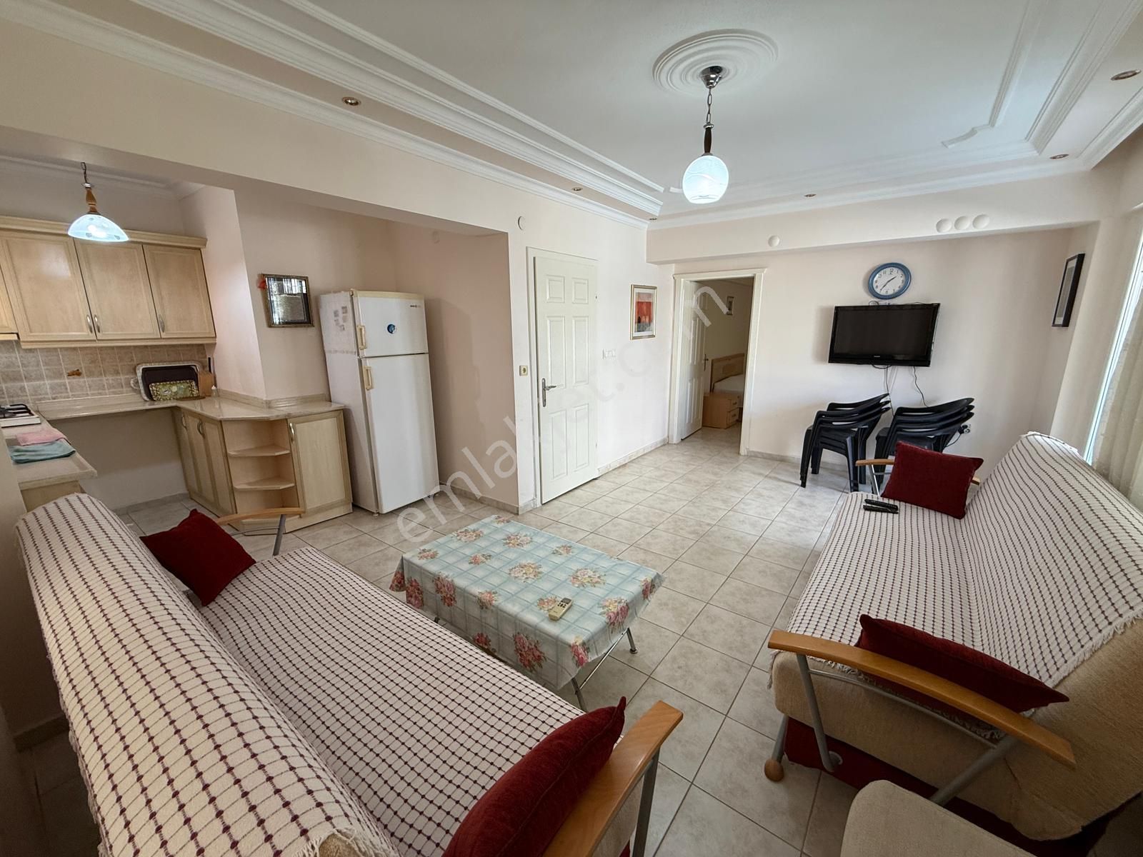 Altınkum Plajına 300m Yüksek Giriş Havuzlu 2+1 Daire - Görsel 8