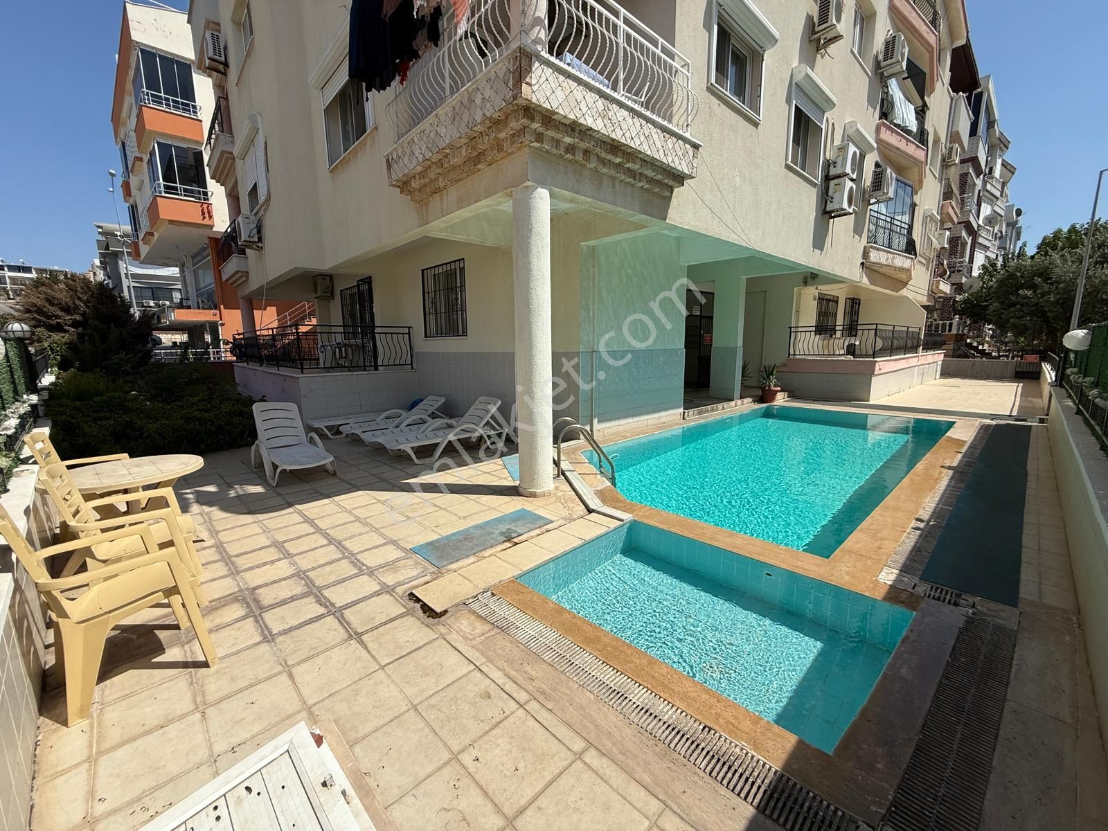 Altınkum Plajına 300m Yüksek Giriş Havuzlu 2+1 Daire - Görsel 2