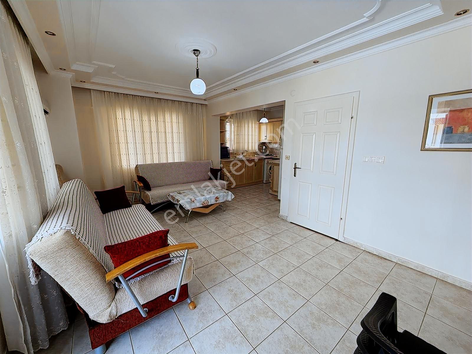 Altınkum Plajına 300m Yüksek Giriş Havuzlu 2+1 Daire - Görsel 9