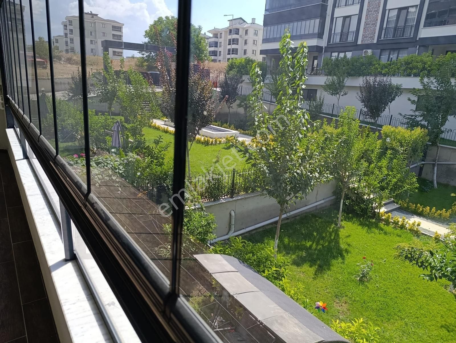 Kariyergayrimenul'den Ultralüks Siteiçi Arakat Daire Satılık - Görsel 16