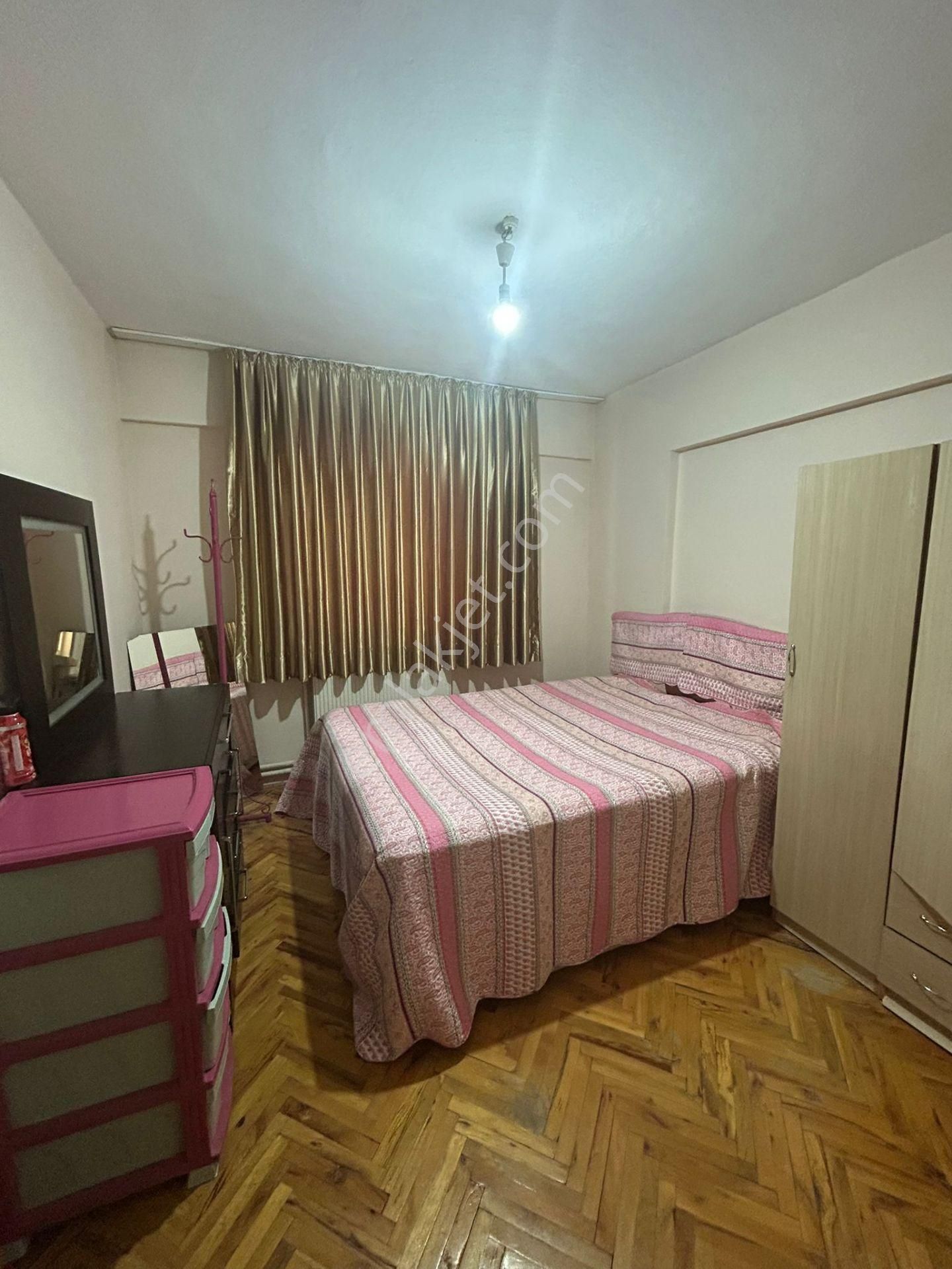 Eşyalı*kiralık*çaldıran Mah*azarbeycan Caddesi Üzeri*üst Kat*3+1*yeni Eşyalı* - Görsel 9