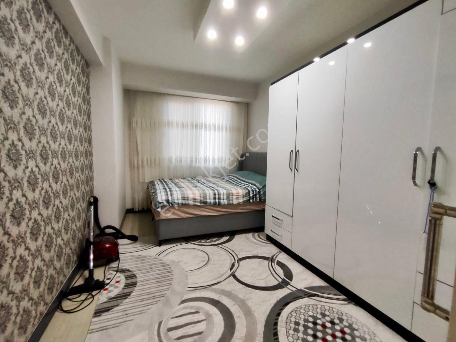 Yenişafakta 3+1 150m2 5yaşında Arakat Asansörlü Daire - Görsel 18