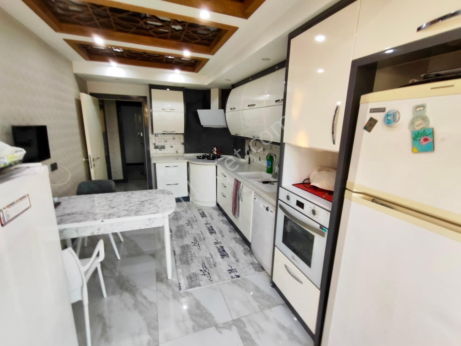 Yenişafakta 3+1 150m2 5yaşında Arakat Asansörlü Daire - Görsel 15