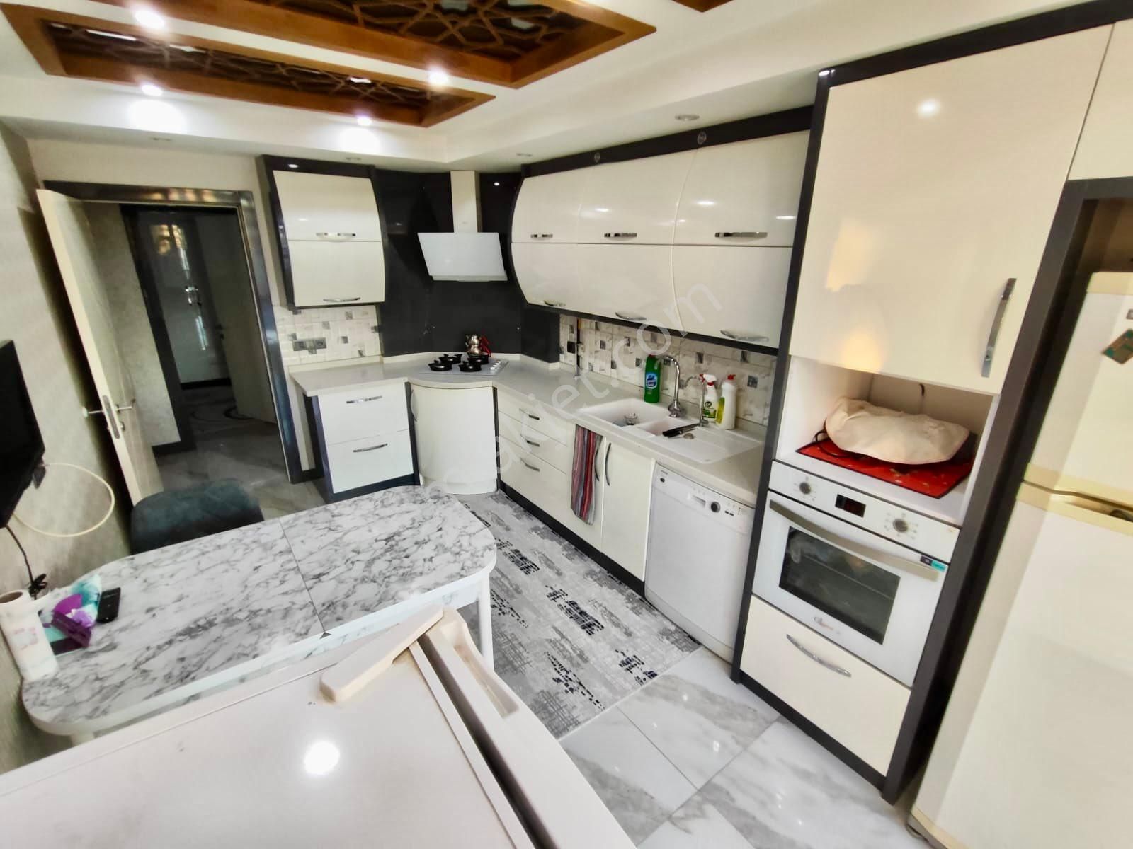 Yenişafakta 3+1 150m2 5yaşında Arakat Asansörlü Daire - Görsel 9