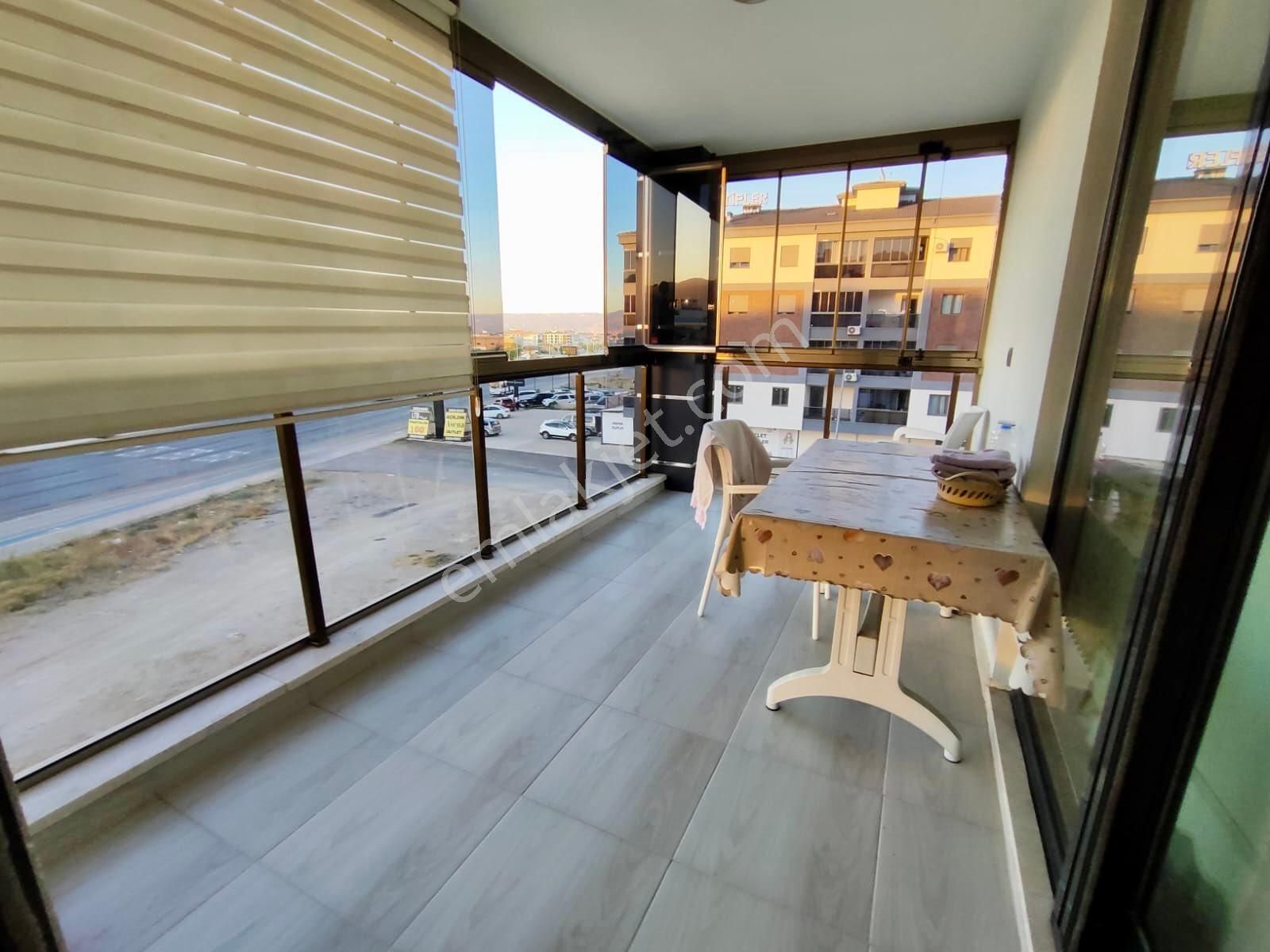 Yenişafakta 3+1 150m2 5yaşında Arakat Asansörlü Daire - Görsel 24