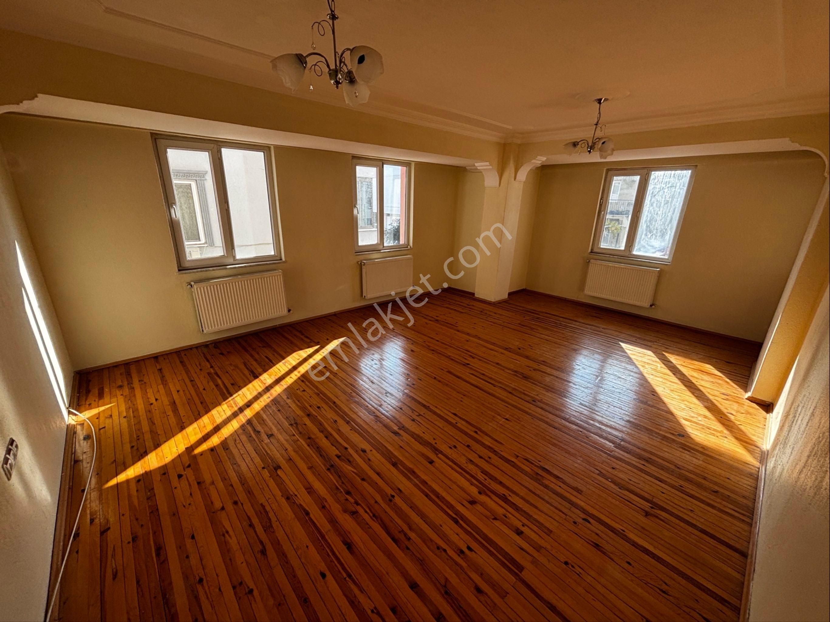 Karahasanlı'da 160m2 3+1 Kiralık Daire