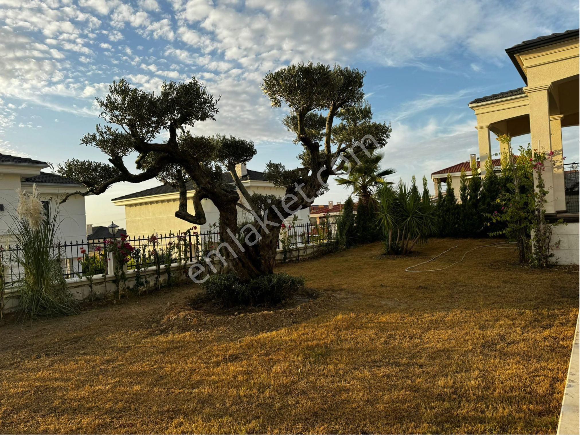 Kuşadası'nda Deniz Manzaralı Sıfır Satılık Malikane - Görsel 16