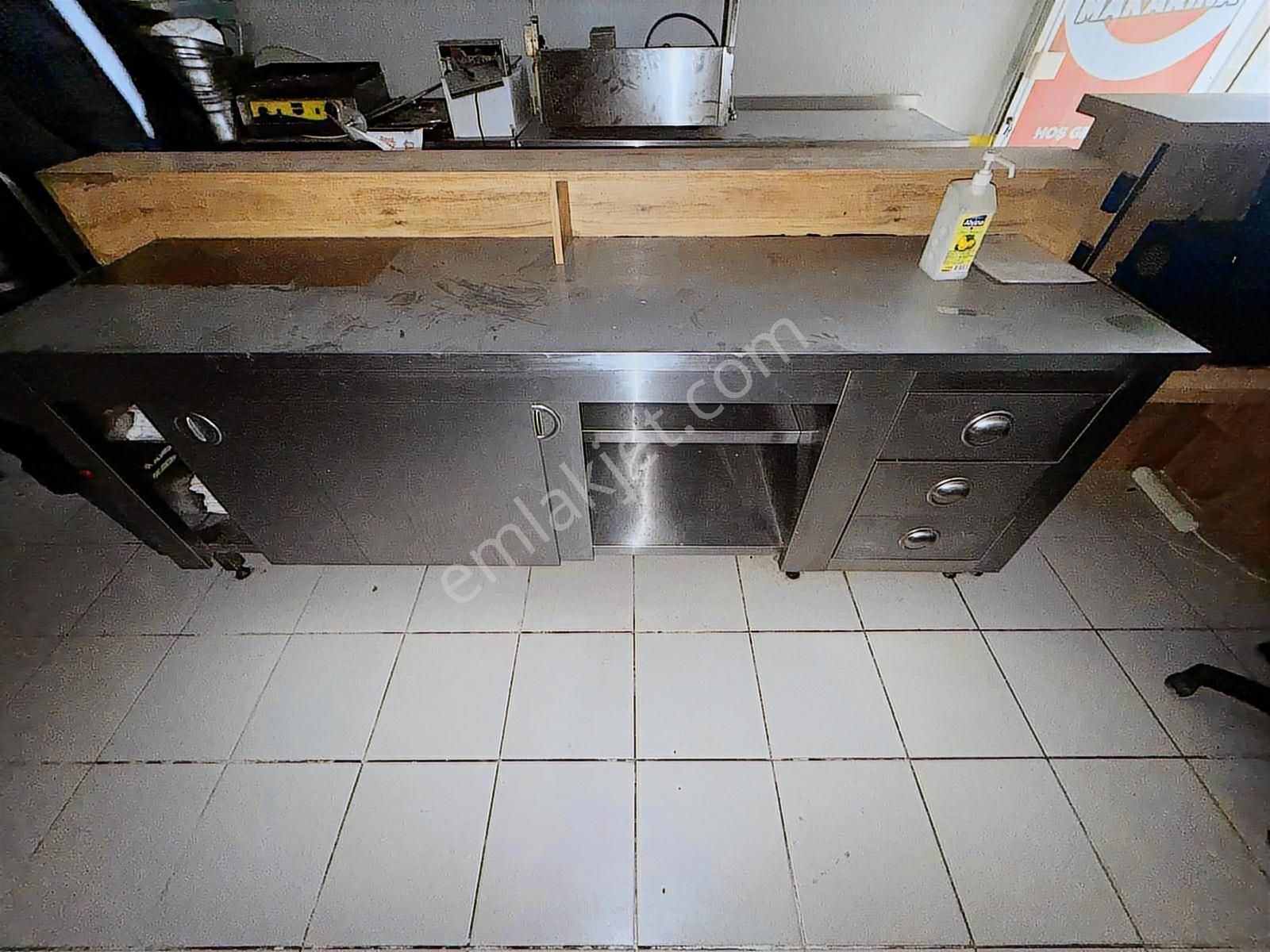 Yaylacık'ta;50 M2 Kullanım Alanlı, Bacalı, Devren Kiralık Dükkan - Görsel 18