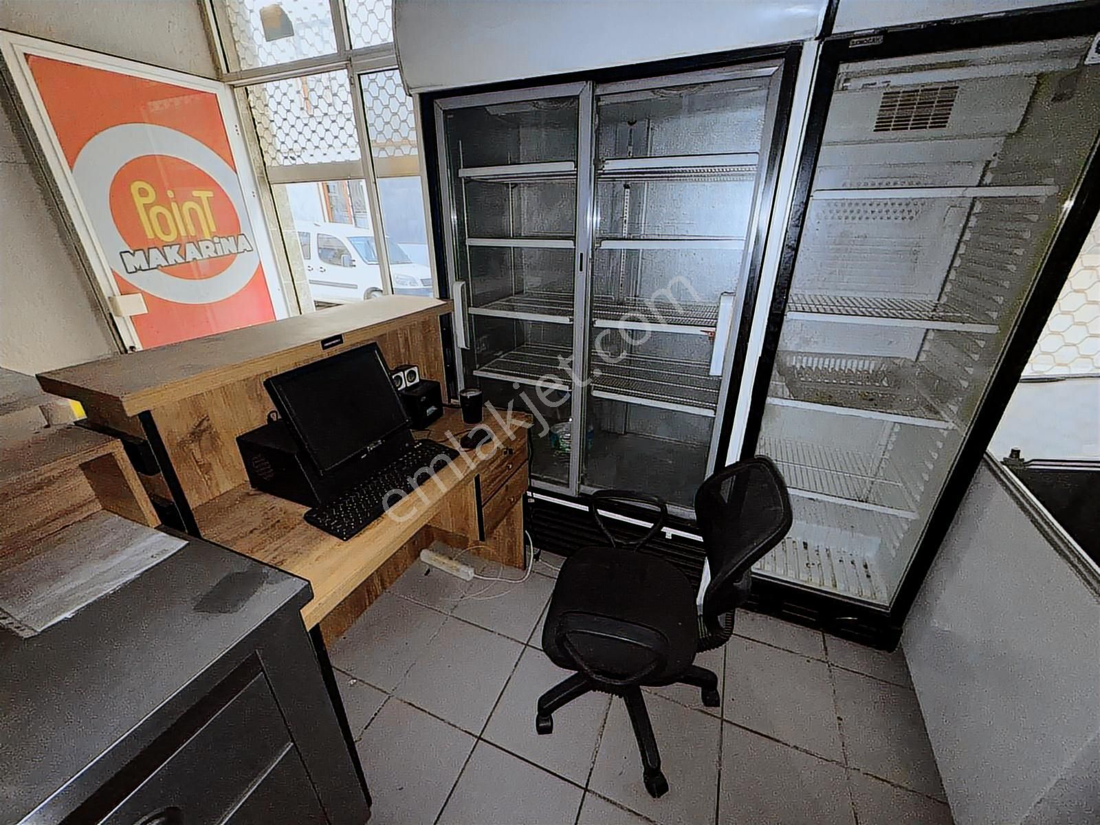 Yaylacık'ta;50 M2 Kullanım Alanlı, Bacalı, Devren Kiralık Dükkan - Görsel 4