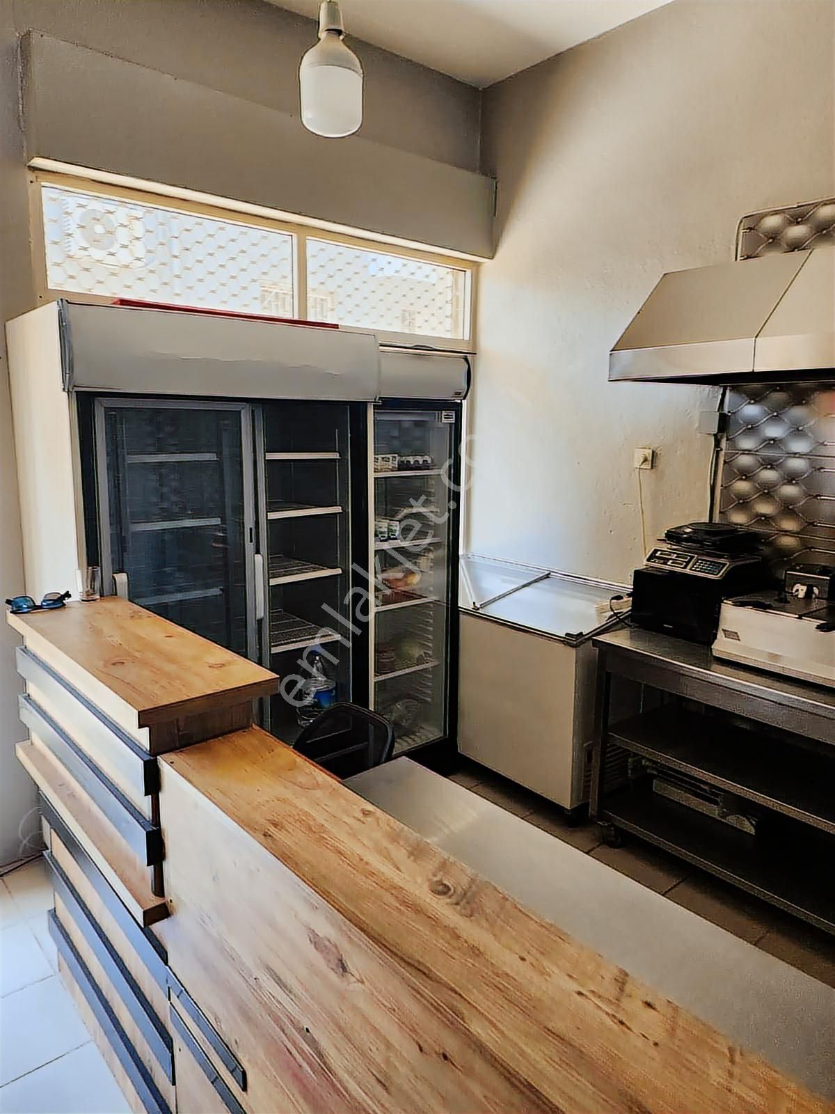 Yaylacık'ta;50 M2 Kullanım Alanlı, Bacalı, Devren Kiralık Dükkan - Görsel 23