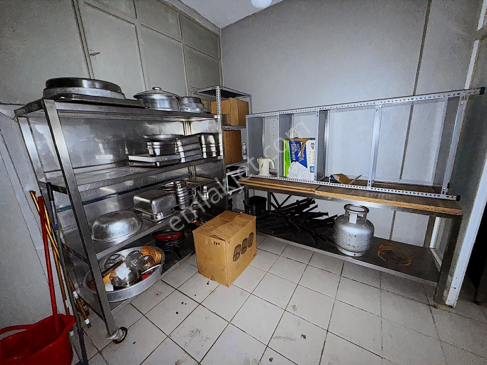 Yaylacık'ta;50 M2 Kullanım Alanlı, Bacalı, Devren Kiralık Dükkan - Görsel 12