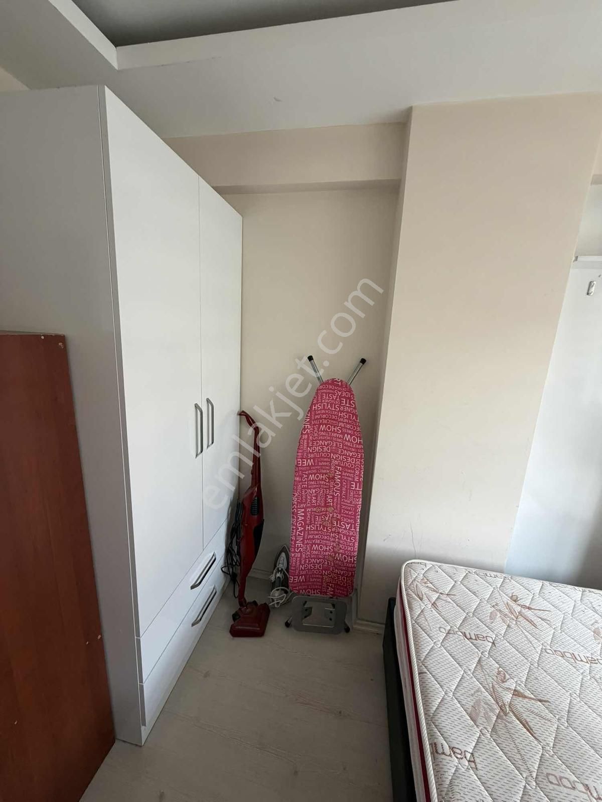 Forum Çamlık Avm Yakını Ara Kat Klimalı -kombili Eşyalı 1+1apart - Görsel 3