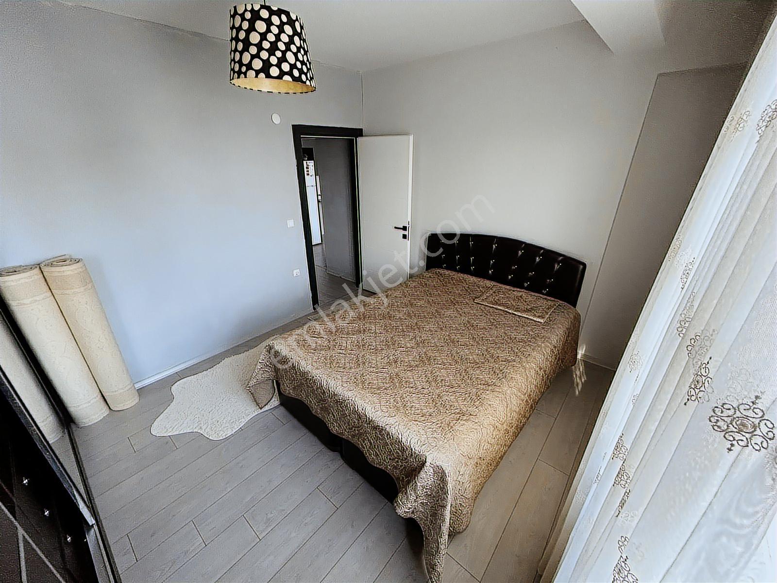 Toplu Konut Bulvarına Cephe Eşyalı Kiralık 1+1 Daire - Görsel 3