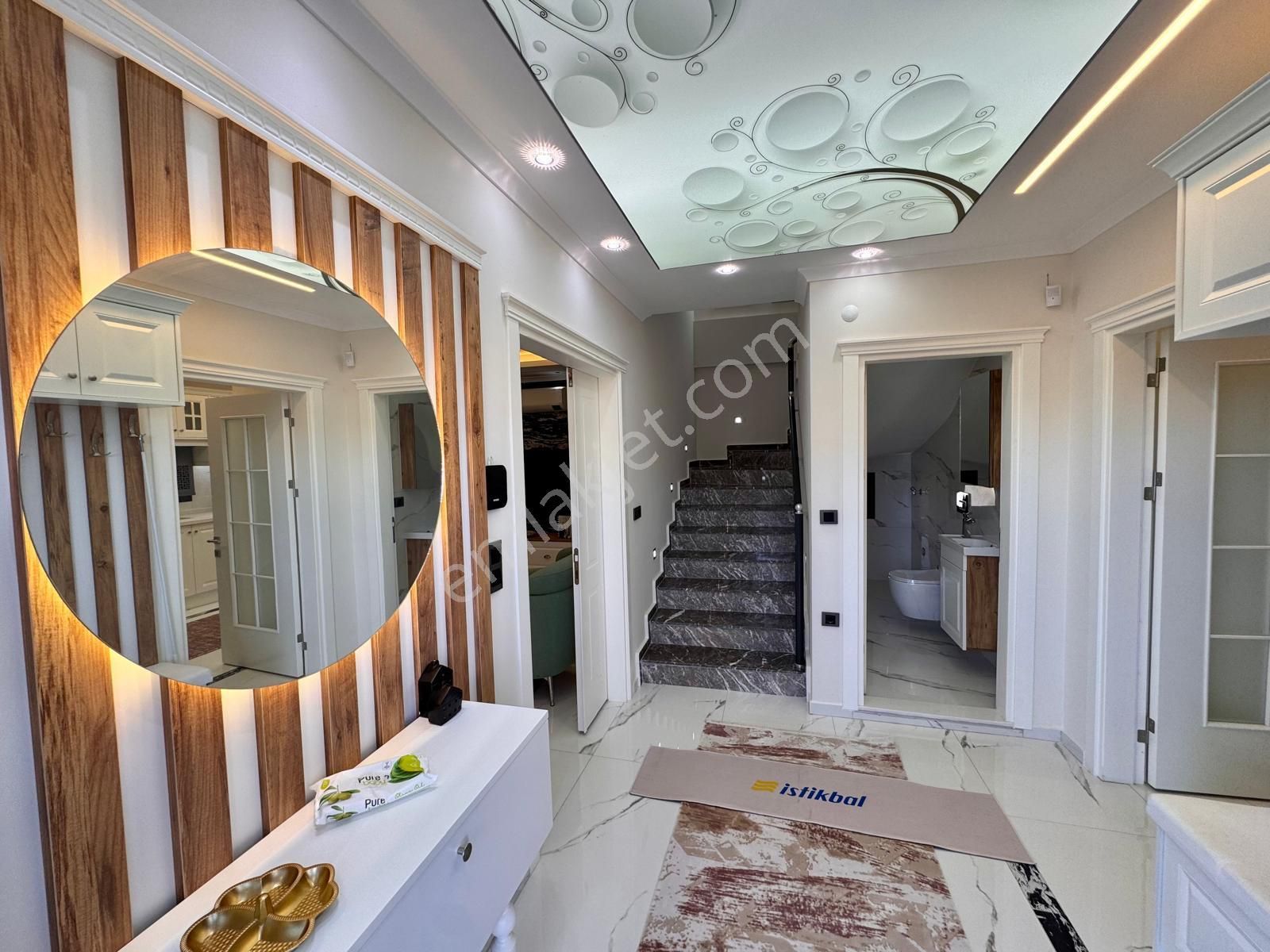 Yeşilkent Yolu Üzerinde Cumhuriyet Mahallesi'nde 5+1 Ultra Lüks Full Eşyalı Villa - Görsel 34