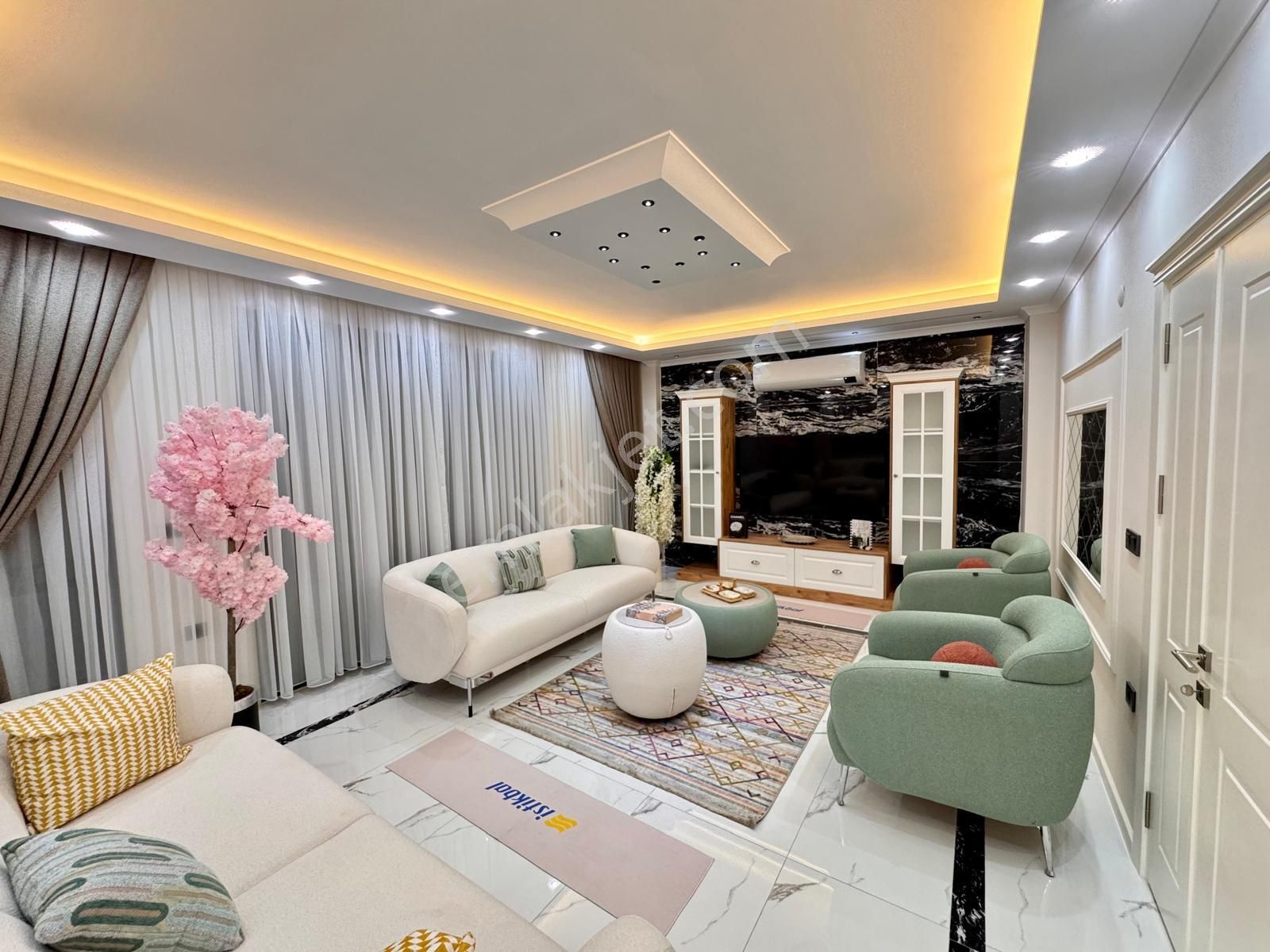 Yeşilkent Yolu Üzerinde Cumhuriyet Mahallesi'nde 5+1 Ultra Lüks Full Eşyalı Villa - Görsel 29