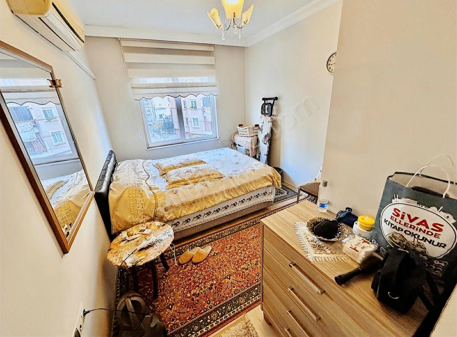 Kizilarikta Ara Katta 2+1 Herseyi Ayri Guzel Konum Firsat Daire - Görsel 16