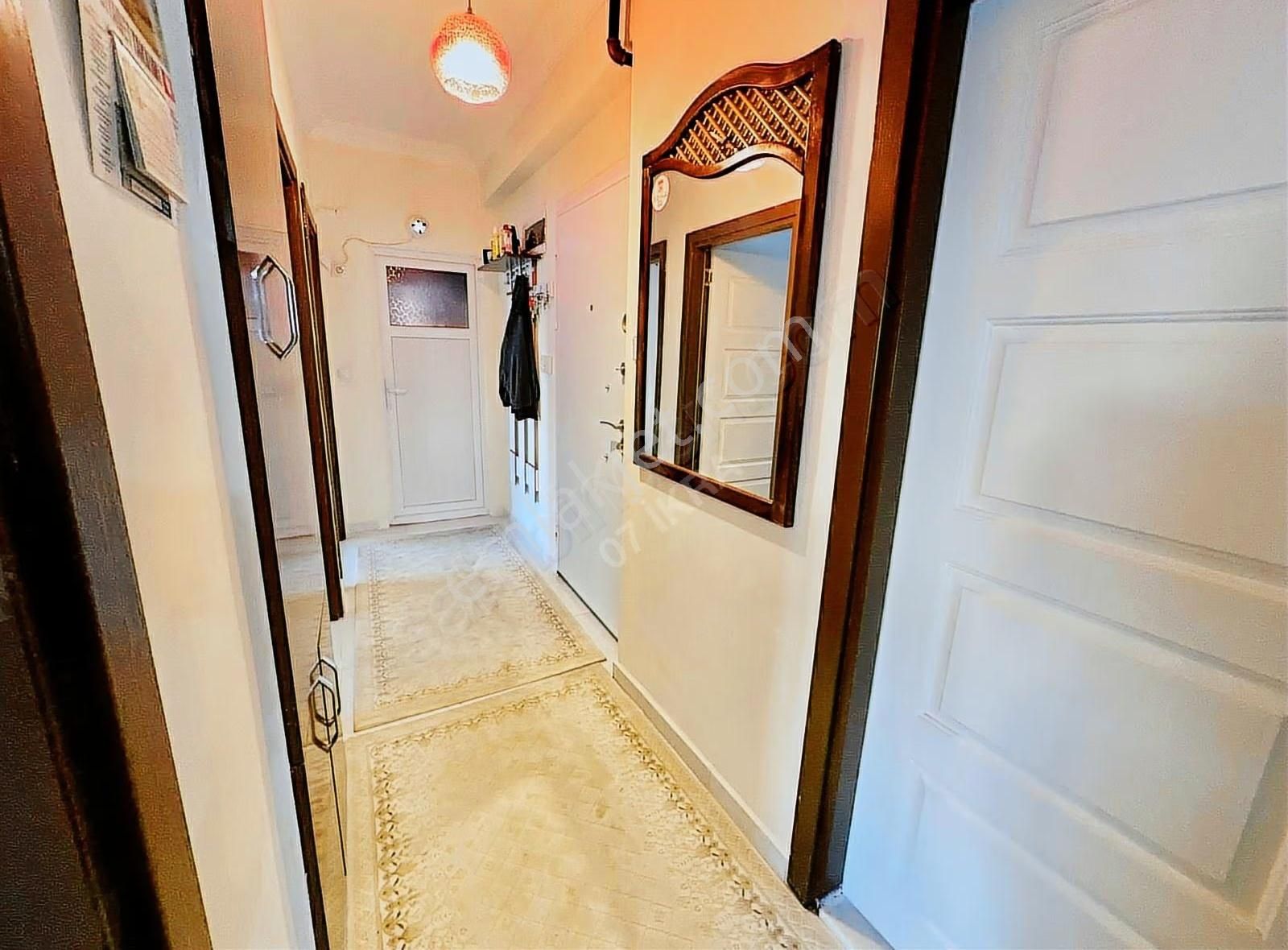 Kizilarikta Ara Katta 2+1 Herseyi Ayri Guzel Konum Firsat Daire - Görsel 6