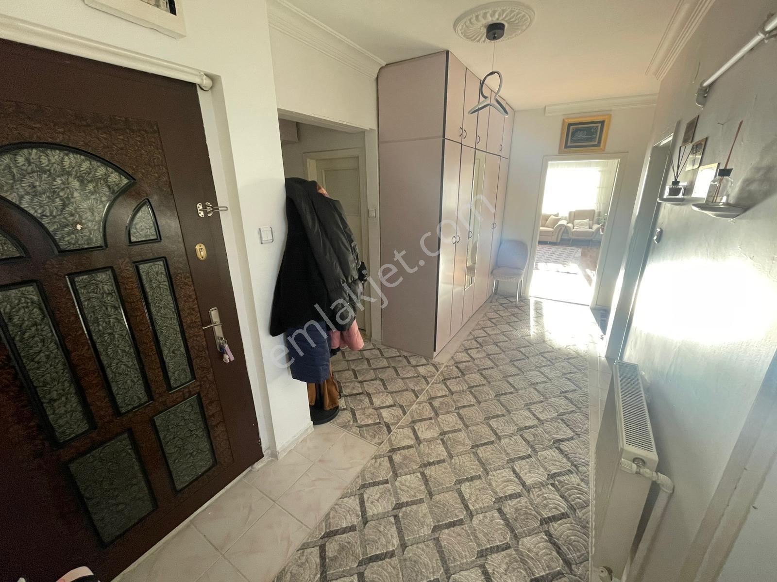 Malazgirt Mh 3+1 Katta Güney Cephe 12. Caddeye Yakın Konumda Satılık Daire - Görsel 21