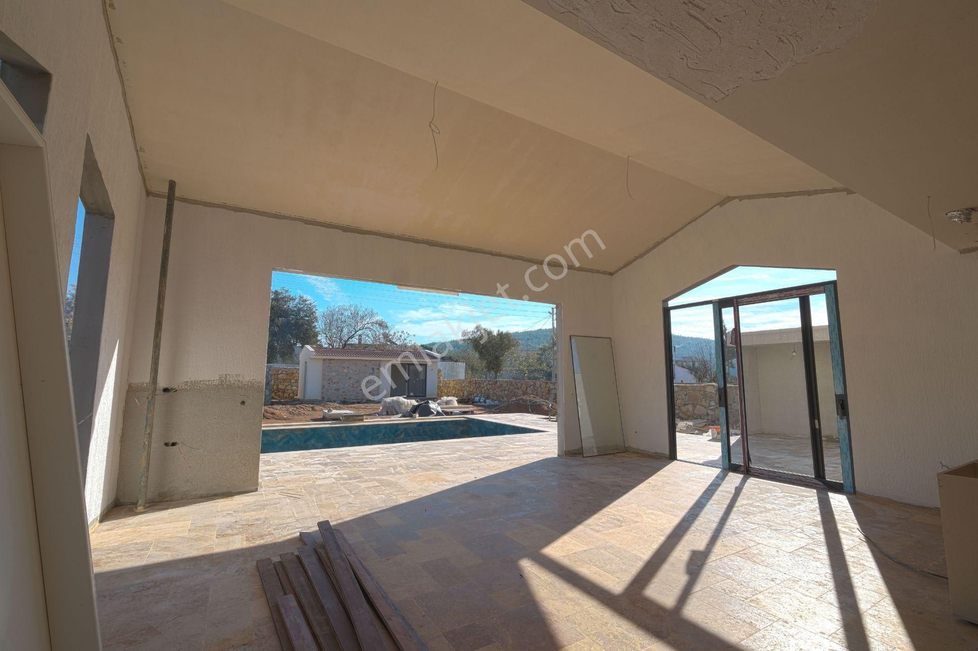 Bodrum Çamlık'da Satılık 4+1 Lüks Villa - Görsel 14