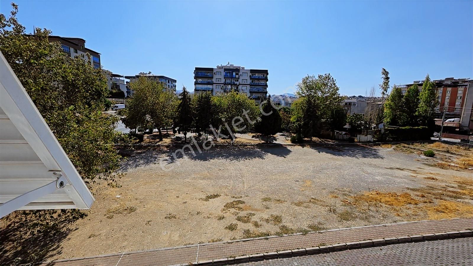 Günaltay Mah. 3+1 Geniş Daire Ve Ayrı Tapulu 20 M2 Depo Satılık - Görsel 8