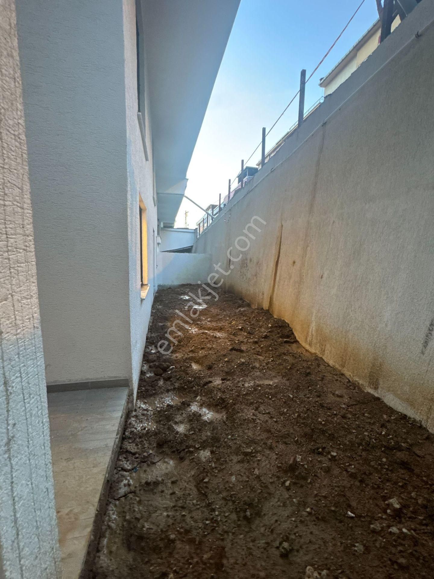 Çekmeköy Merkezde Emsalsiz Bahçe Kullanım Satılık 2+1 - Görsel 5