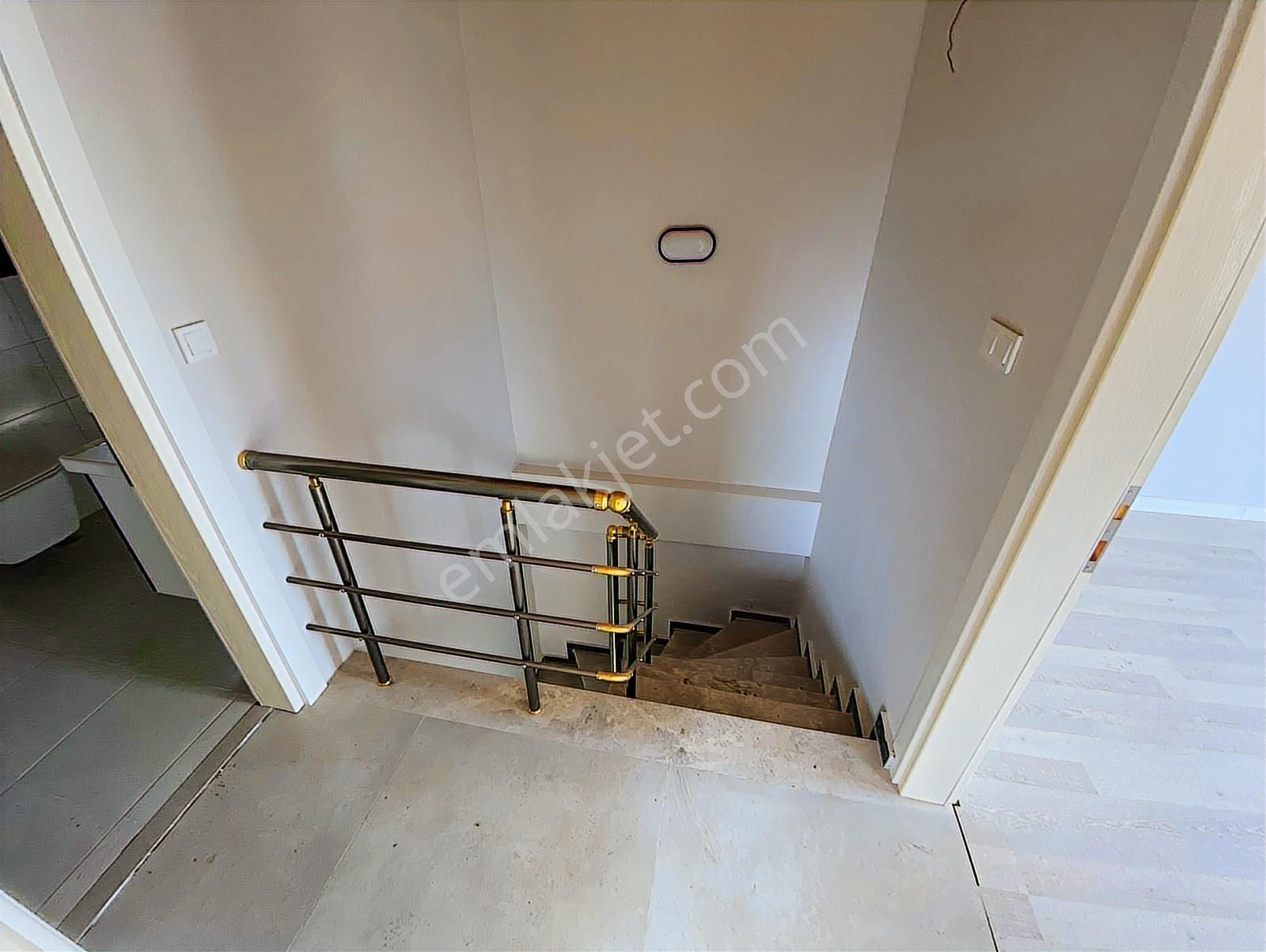 Rw Nefes'ten Plaja 500 Metre Mesafede 4+1 Tripleks Villa - Görsel 14