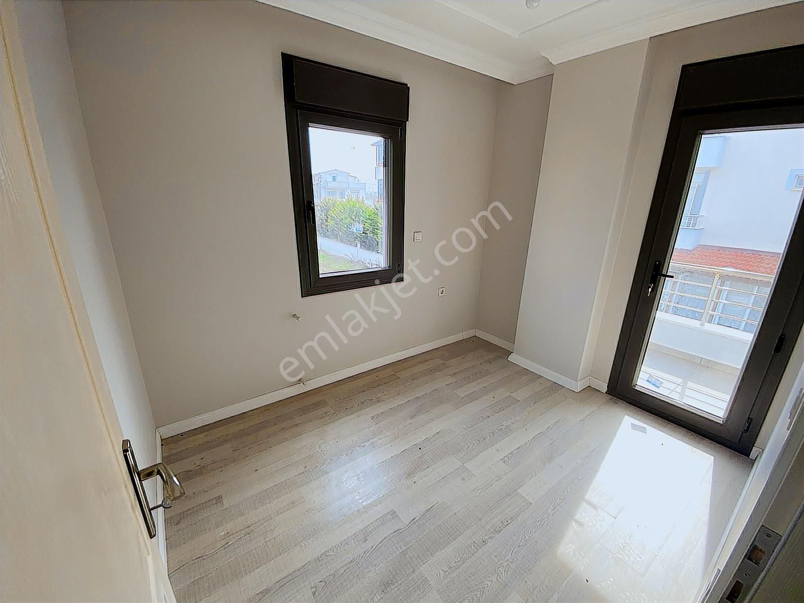 Rw Nefes'ten Plaja 500 Metre Mesafede 4+1 Tripleks Villa - Görsel 18