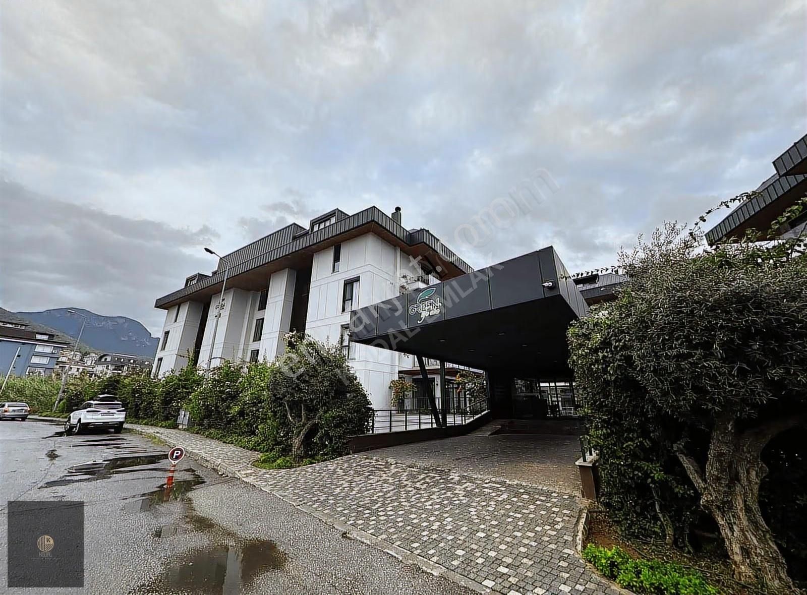 Alanya Oba Mahallesin'de Satılık 1+1 Daire