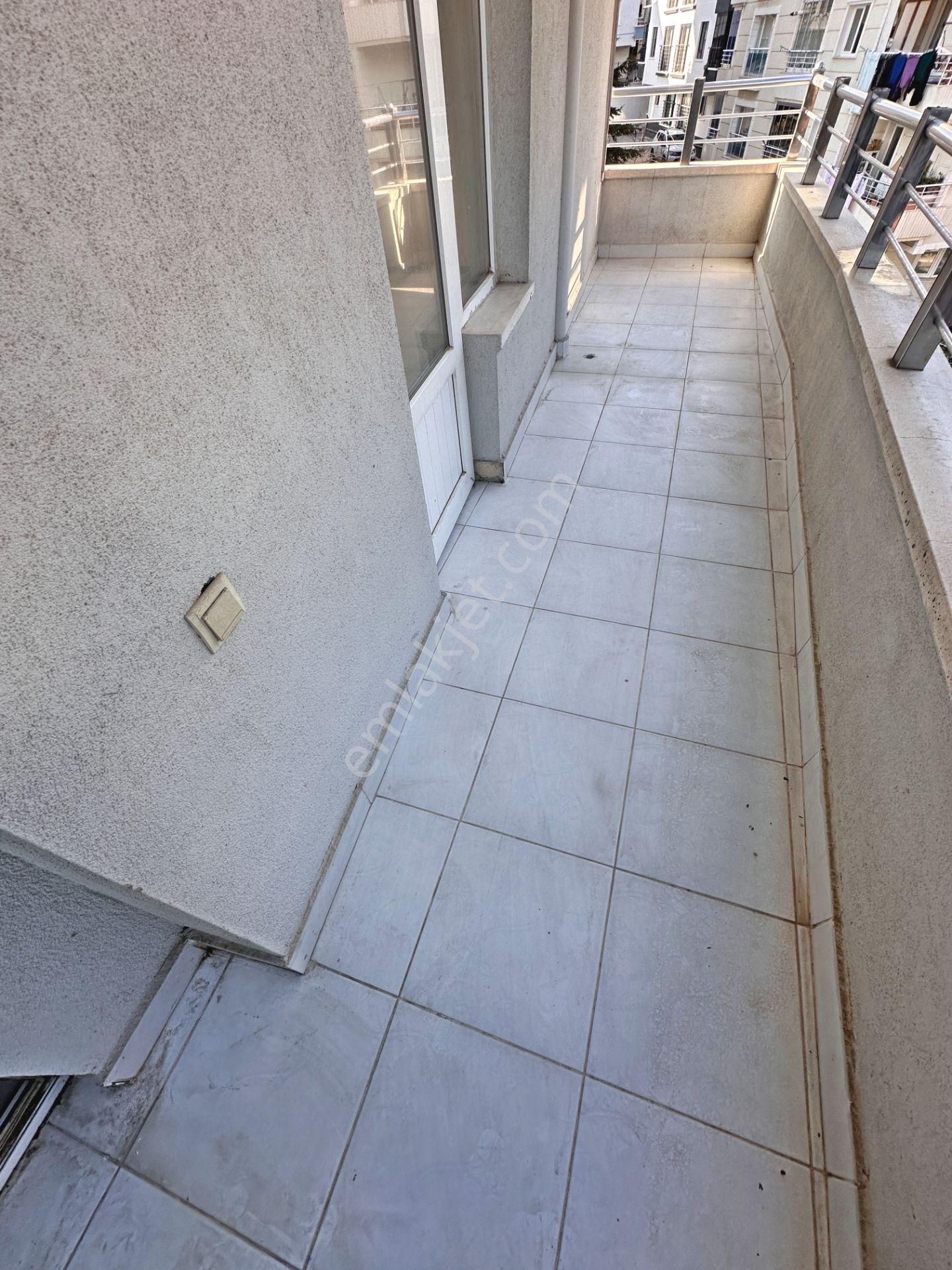 Şahintepe Mahallesi Ara Kat Ön Cephe Asansörlü 3+1 Kiralık Daire - Görsel 5