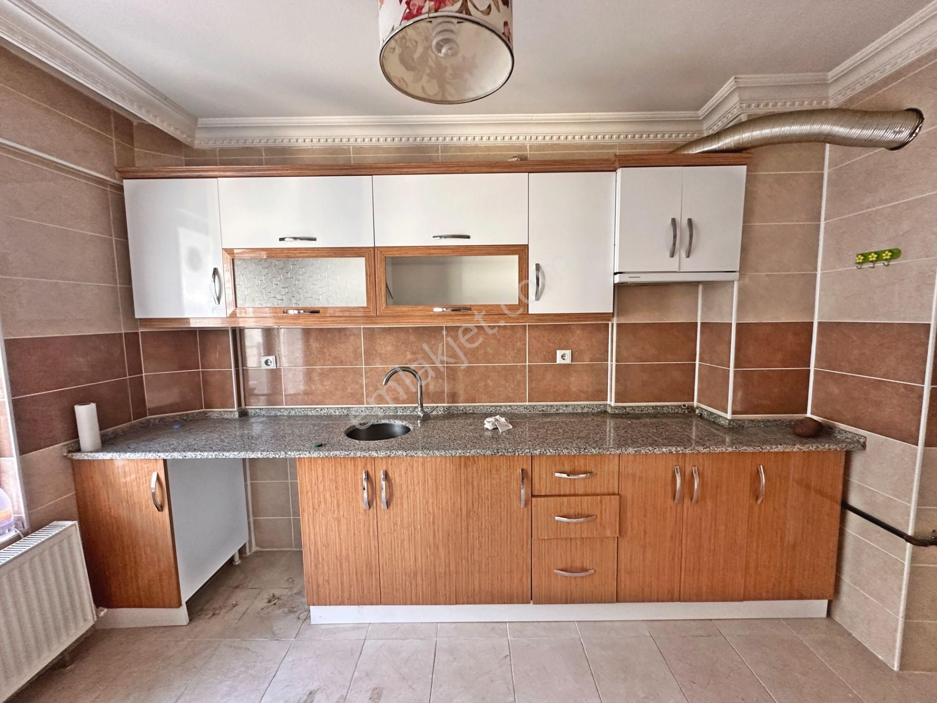 Şahintepe Mahallesi Ara Kat Ön Cephe Asansörlü 3+1 Kiralık Daire - Görsel 3