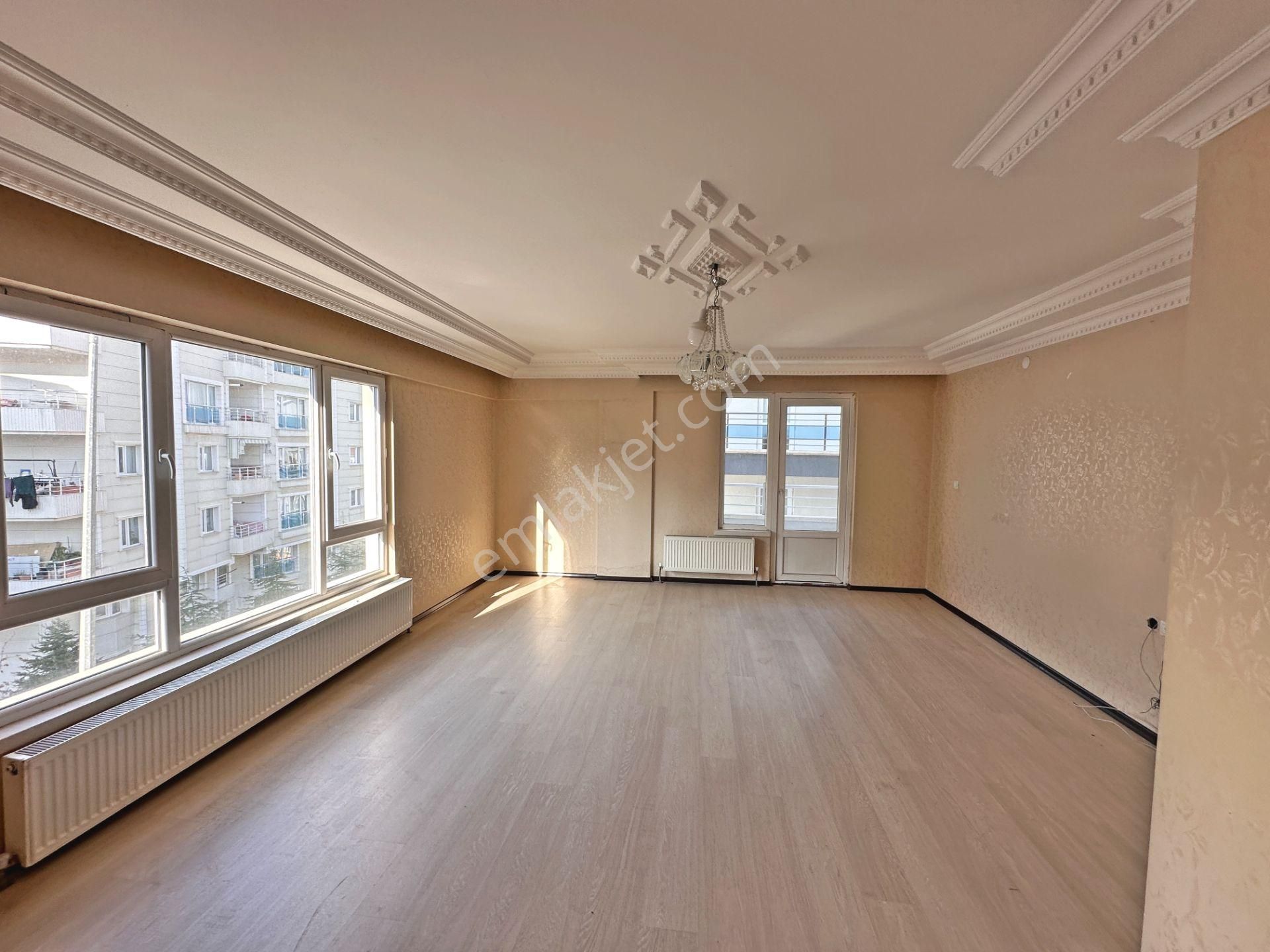Şahintepe Mahallesi Ara Kat Ön Cephe Asansörlü 3+1 Kiralık Daire - Görsel 8