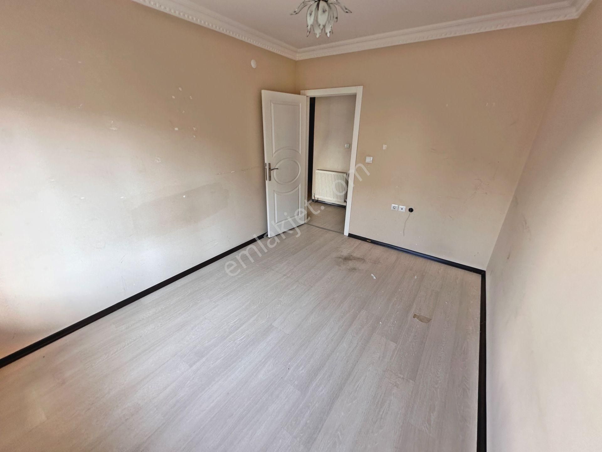 Şahintepe Mahallesi Ara Kat Ön Cephe Asansörlü 3+1 Kiralık Daire - Görsel 12