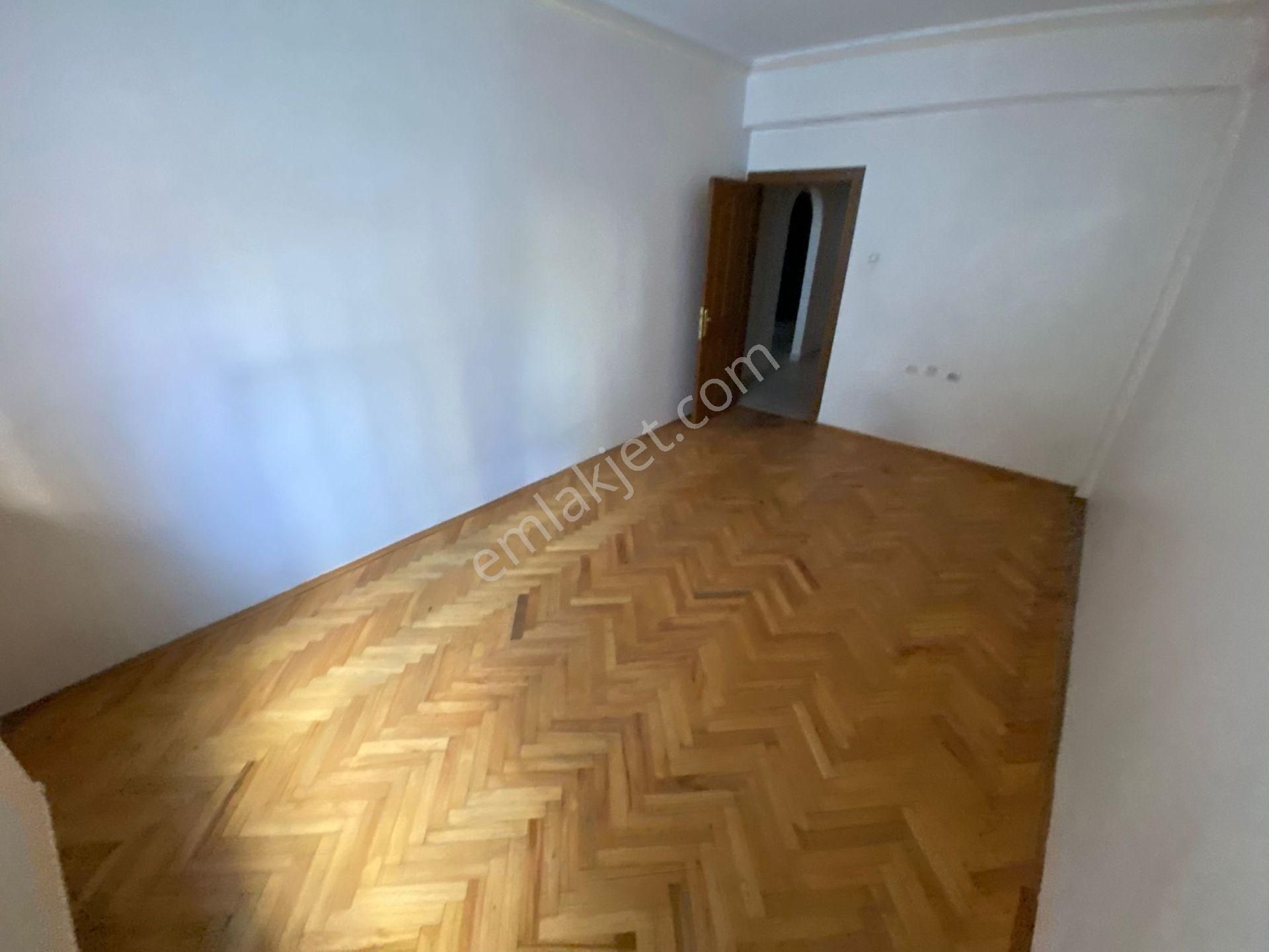 Etlikte Giriş 3+1 Bağımsız Yapılı Kiralık Daire - Görsel 2