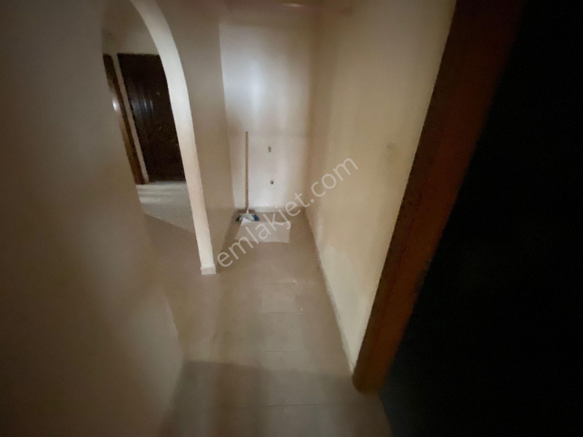 Etlikte Giriş 3+1 Bağımsız Yapılı Kiralık Daire - Görsel 15