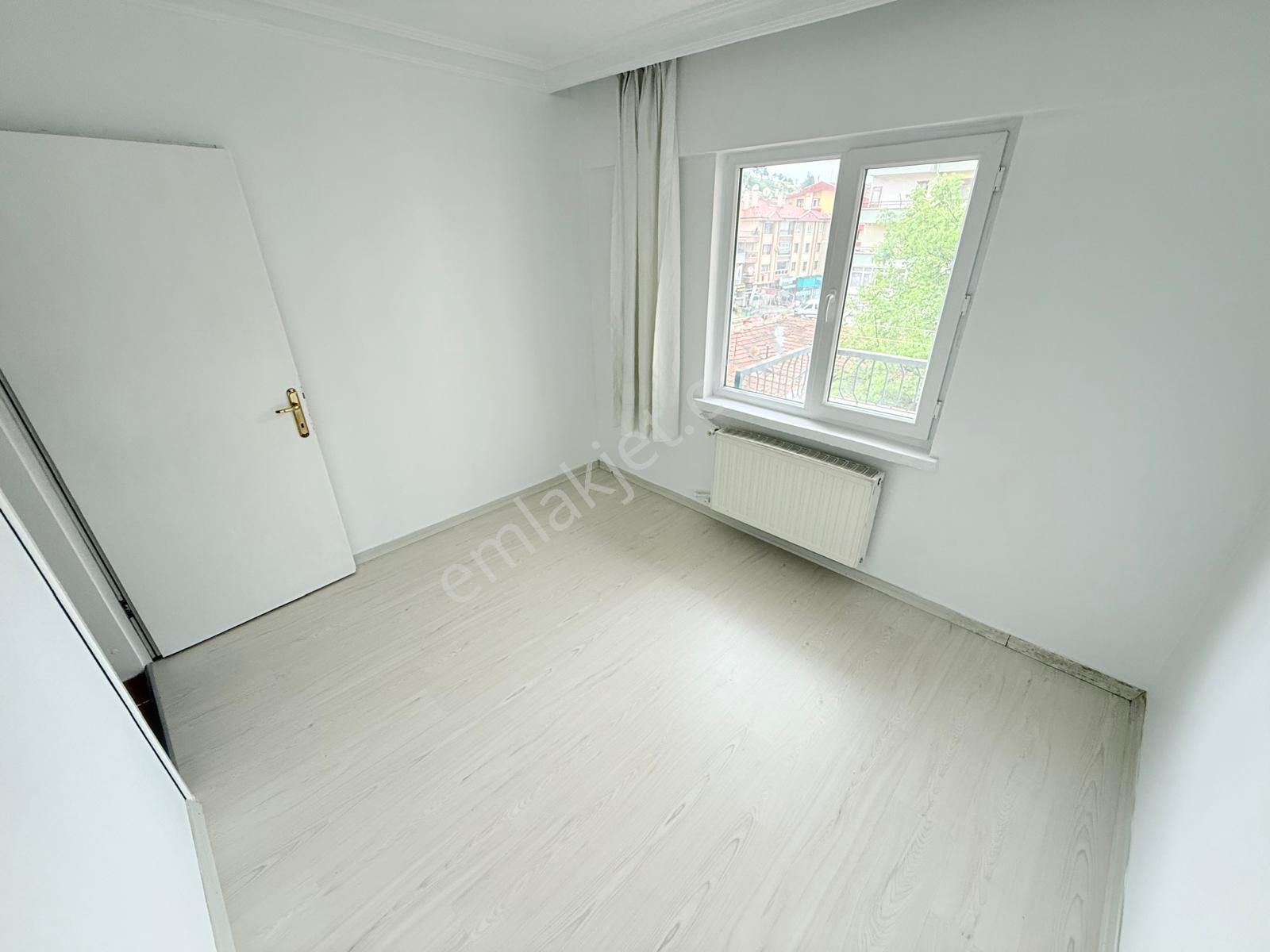 Boğaziçi Neşet Ertaş Cad. Üzerinde 3+1 Ara Katta Satılık Daire !!! - Görsel 8