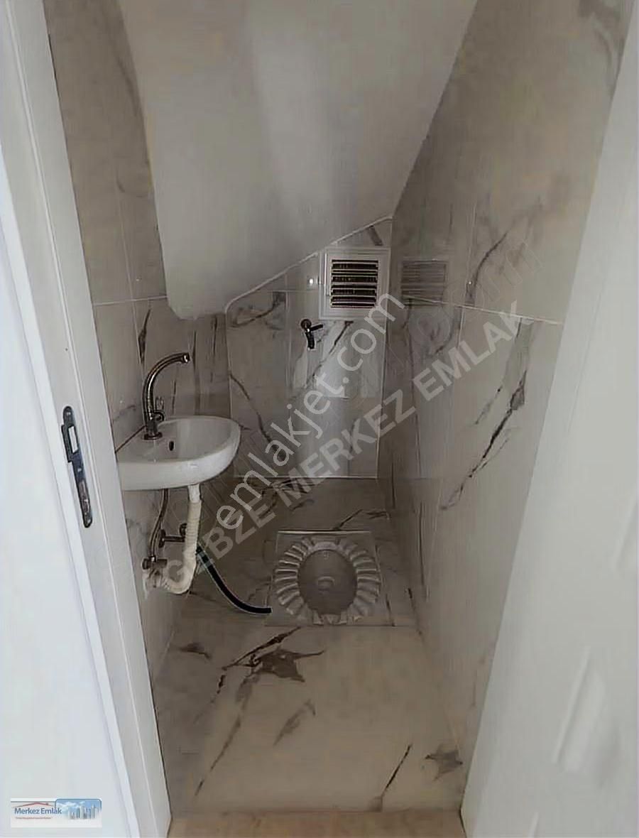 Merkez Emlâk Armağan'dan Lüx 5+1 Site İçinde Çift Mutfak Banyolu - Görsel 3