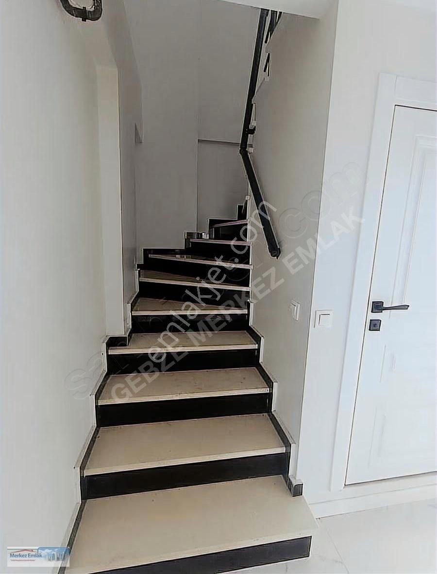 Merkez Emlâk Armağan'dan Lüx 5+1 Site İçinde Çift Mutfak Banyolu - Görsel 16