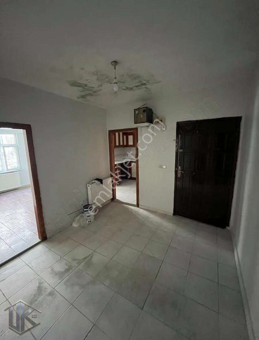 Satılık | Uğur Gayrimenkul'den Karayollarında 1+1 Ara Kat Daire - Görsel 6