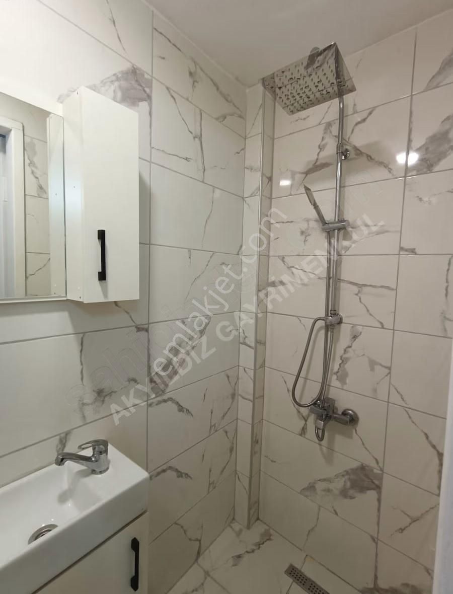 Şişli'de Eşyalı , Metro 3 Dk., Kiralık 1+1 Daire!depozito Yok!!. - Görsel 22