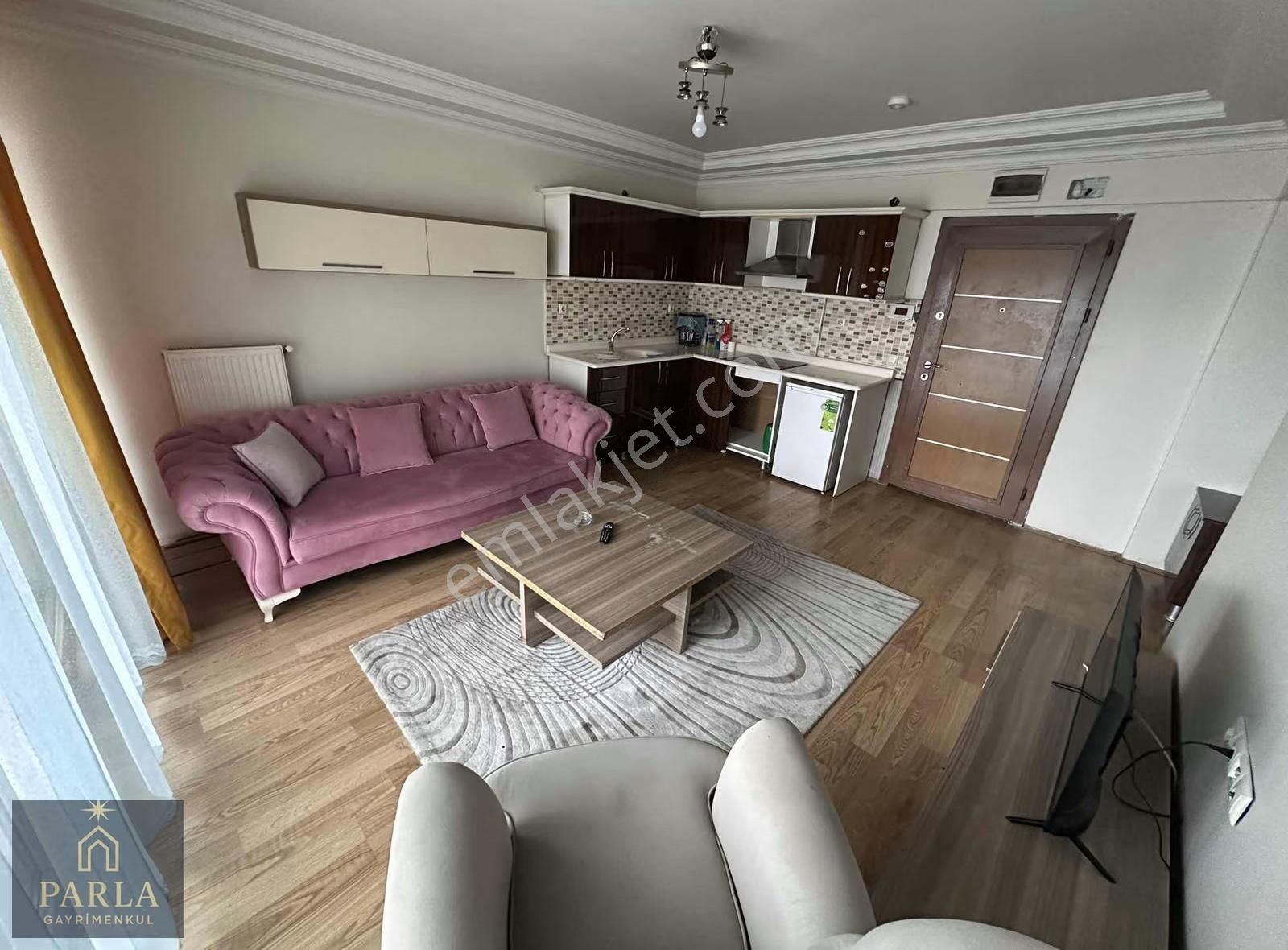 Parla Emlak'tan Eryaman Fırat Rezidans'ta 4.kat/60m2 Eşyalı