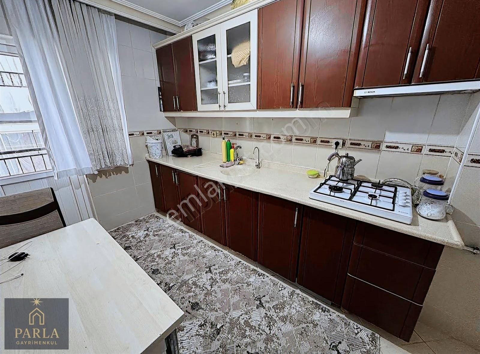 Parla Emlak'tan Piyade Mah. 2+1 / Kot 1 / 95m2 - Görsel 12