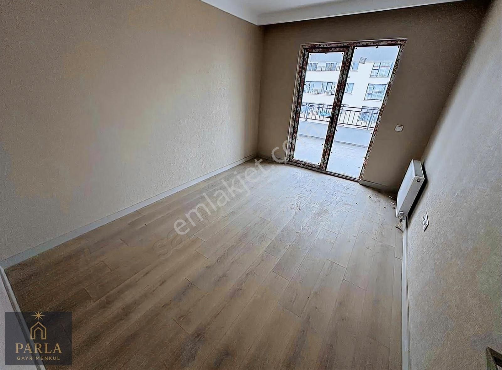 Parla Emlak'tan Saraycık Asm 500 Evler 1.kat/4+1/150m2 - Görsel 20