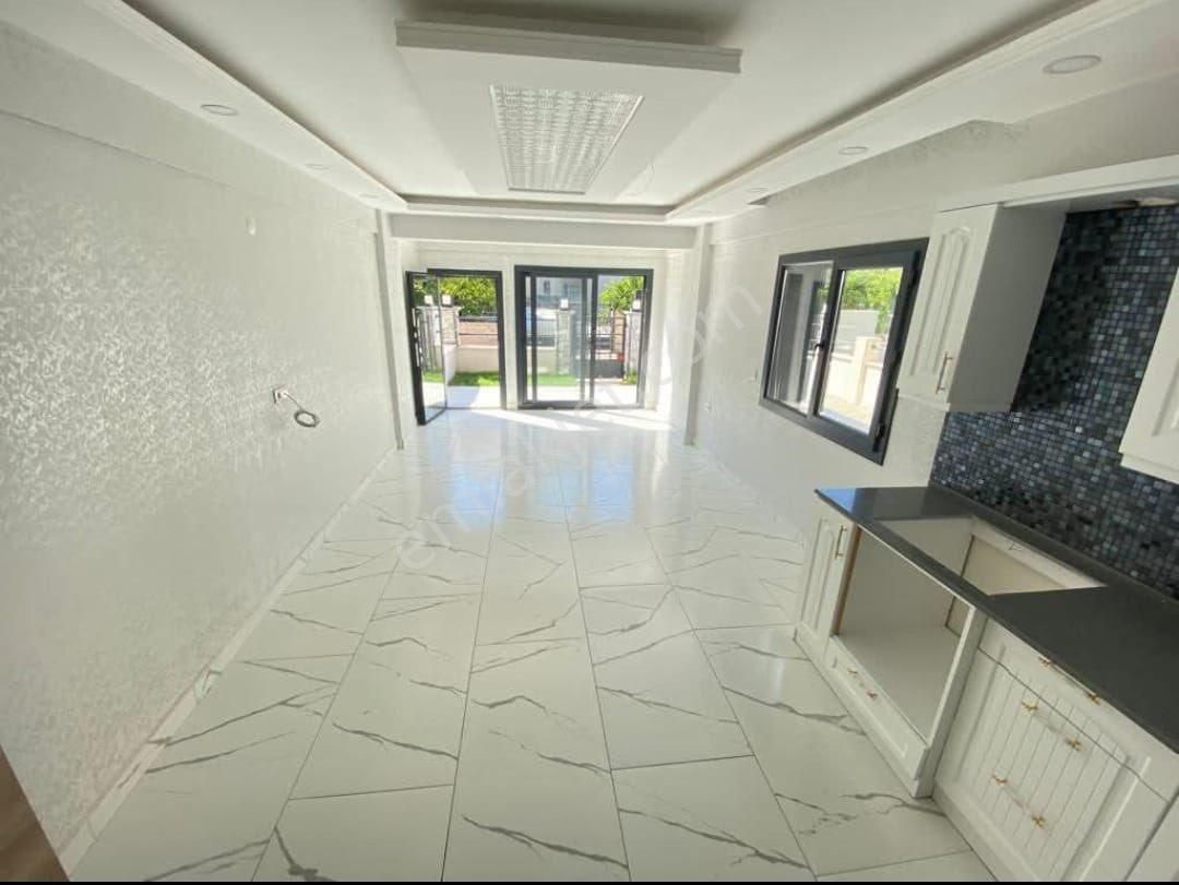 Gökçenden Ortamahallede Denize 300 Metre 3+1 Tripleks Villa - Görsel 4