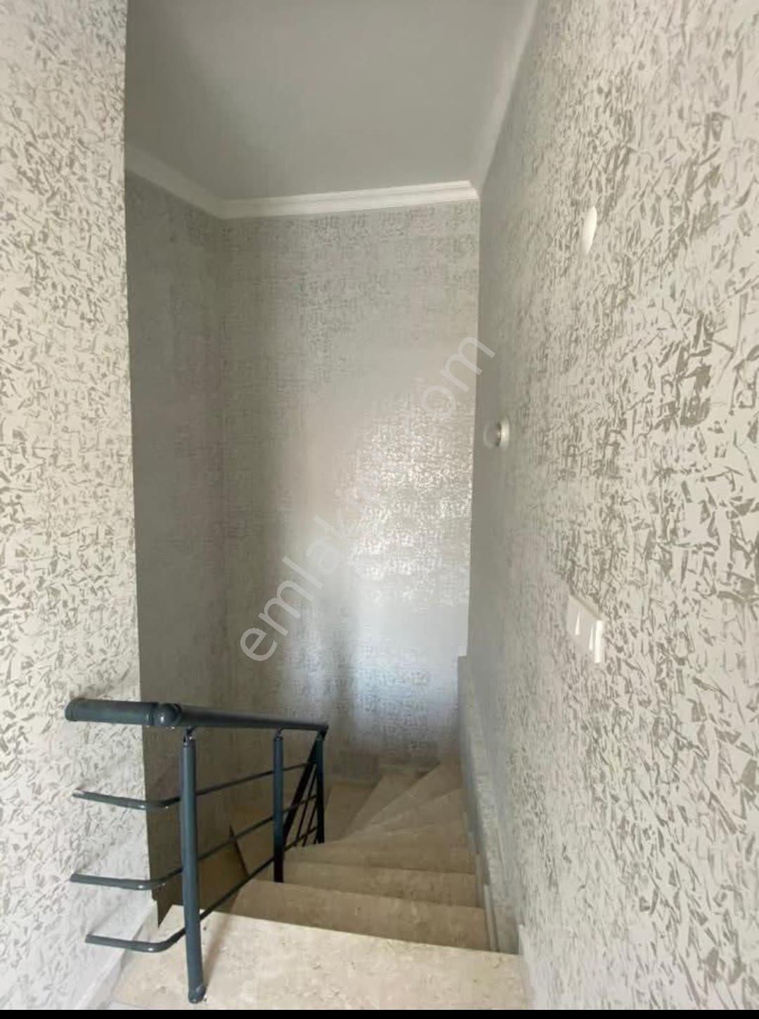 Gökçenden Ortamahallede Denize 300 Metre 3+1 Tripleks Villa - Görsel 21