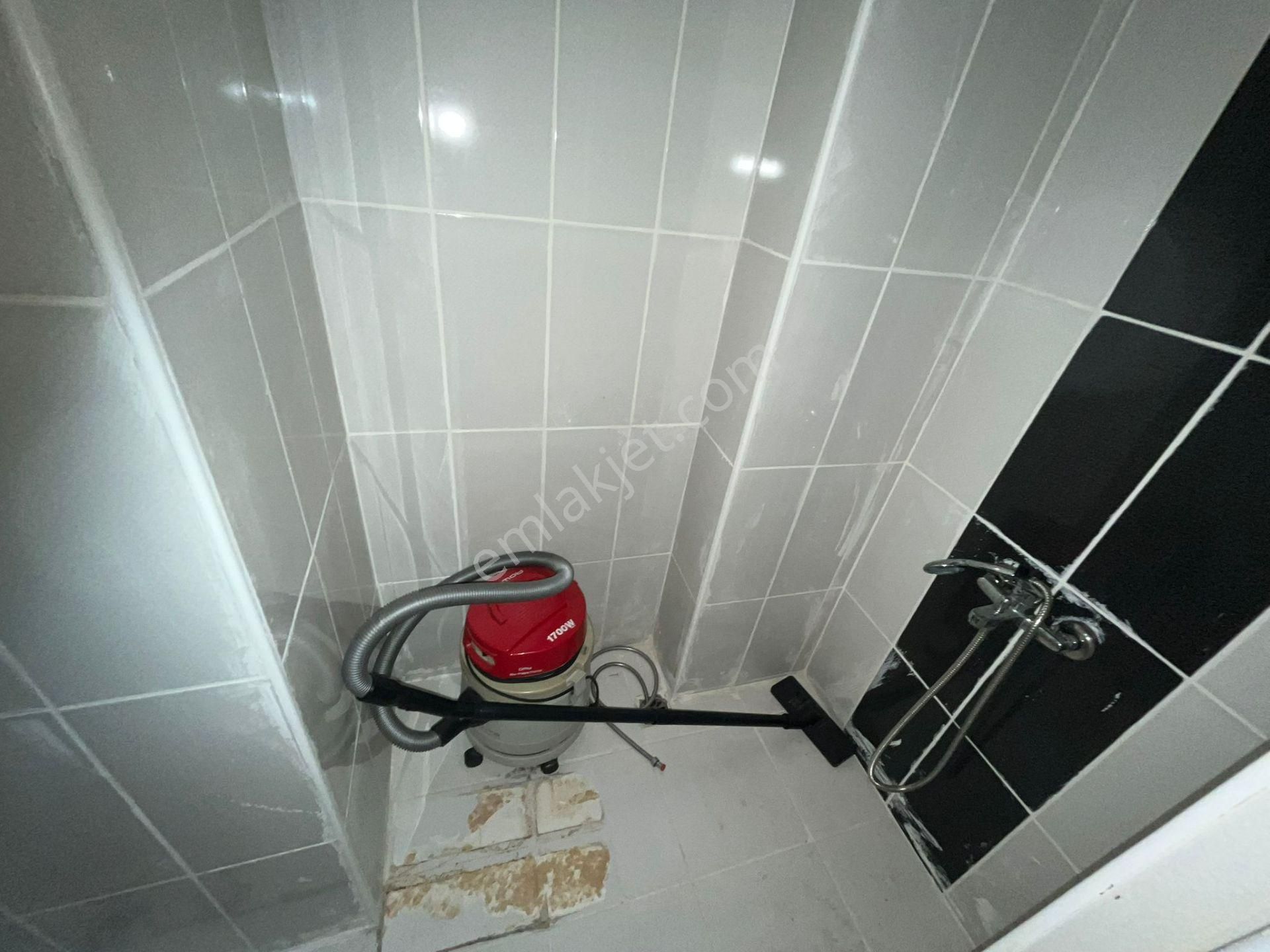 Ergünden Hürriyette Özel Bahçeli Çift Banyo Satılık 1+1 Daire - Görsel 9