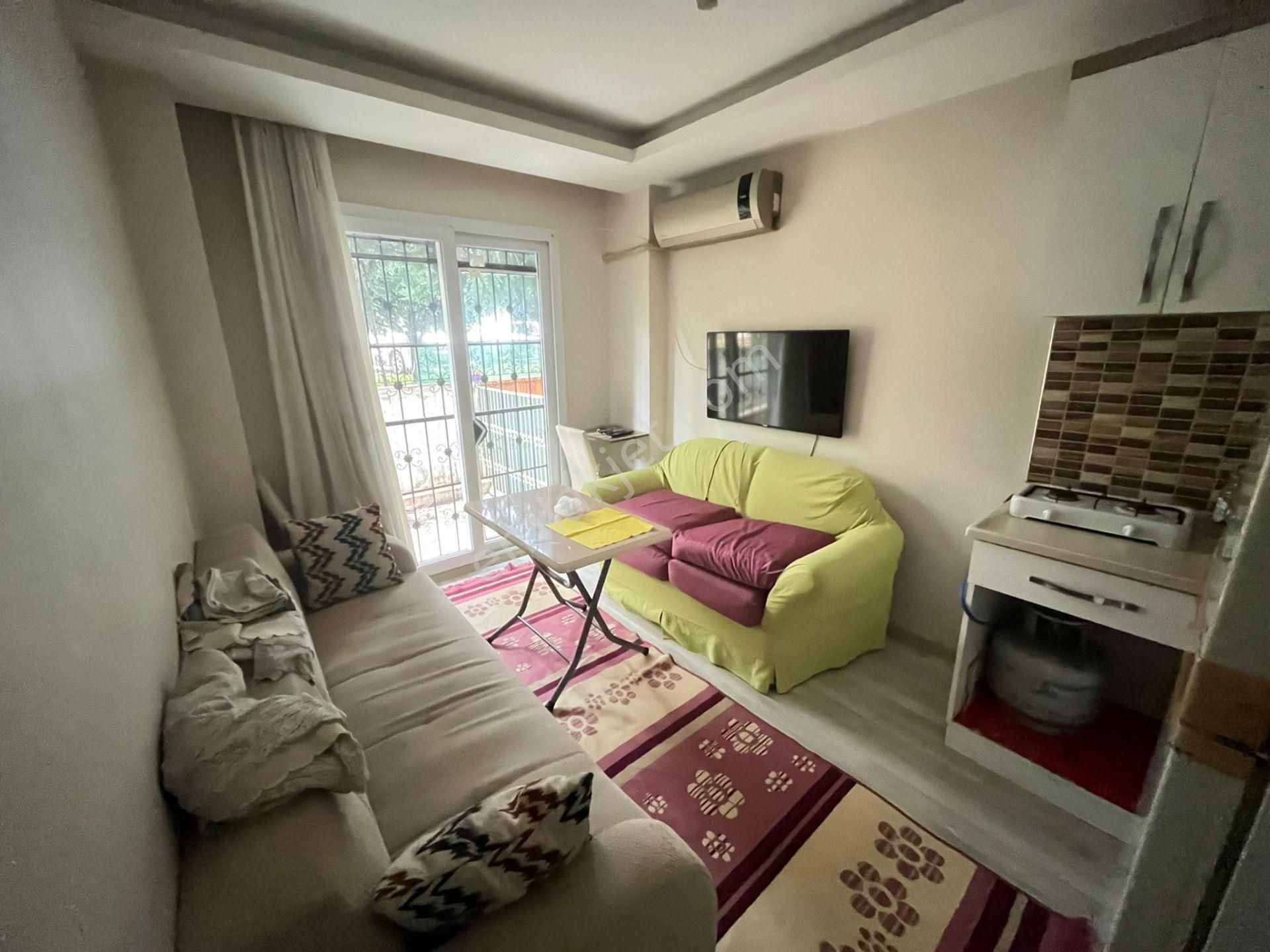 Ergünden Hürriyette Özel Bahçeli Çift Banyo Satılık 1+1 Daire